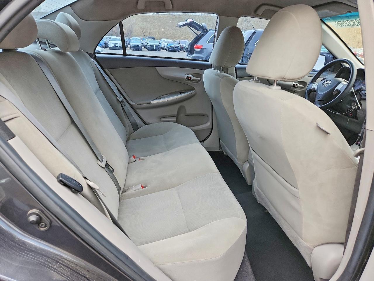 2012 Toyota Corolla Le Gray vin: 2T1BU4EE8CC884594