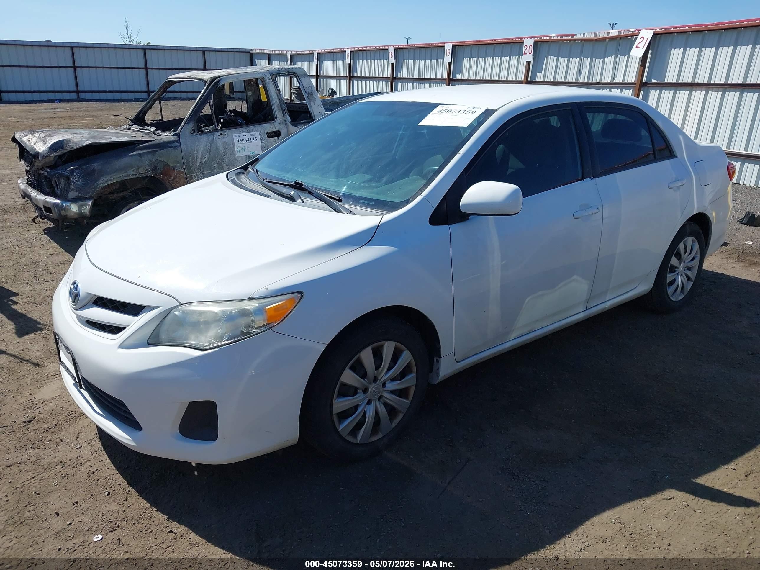 2012 Toyota Corolla Le White vin: 2T1BU4EE8CC889424
