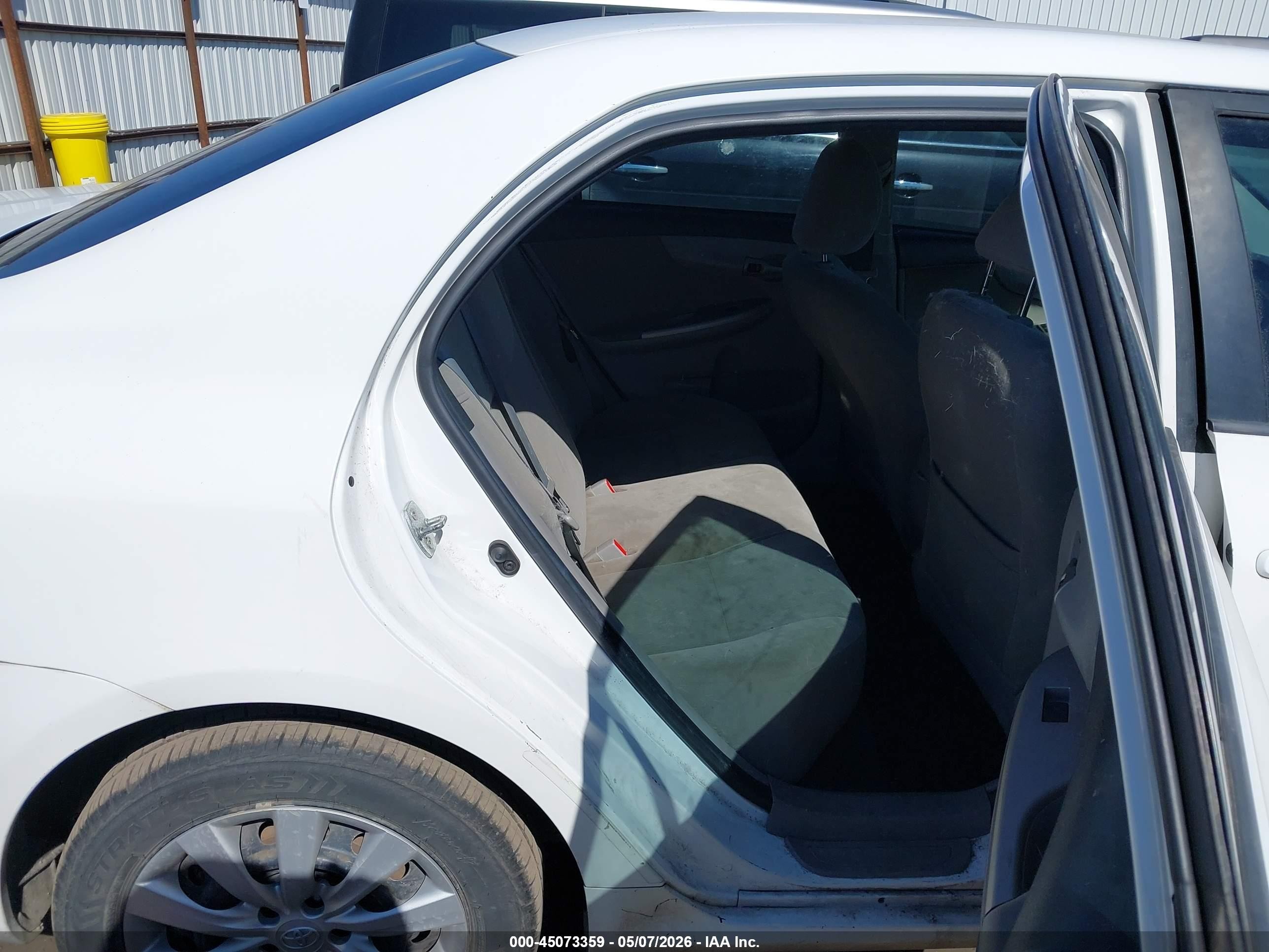 2012 Toyota Corolla Le White vin: 2T1BU4EE8CC889424