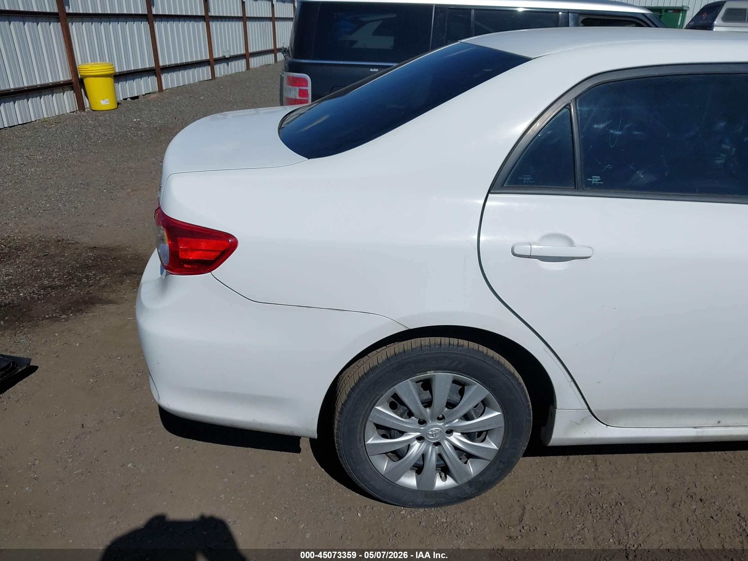 2012 Toyota Corolla Le White vin: 2T1BU4EE8CC889424
