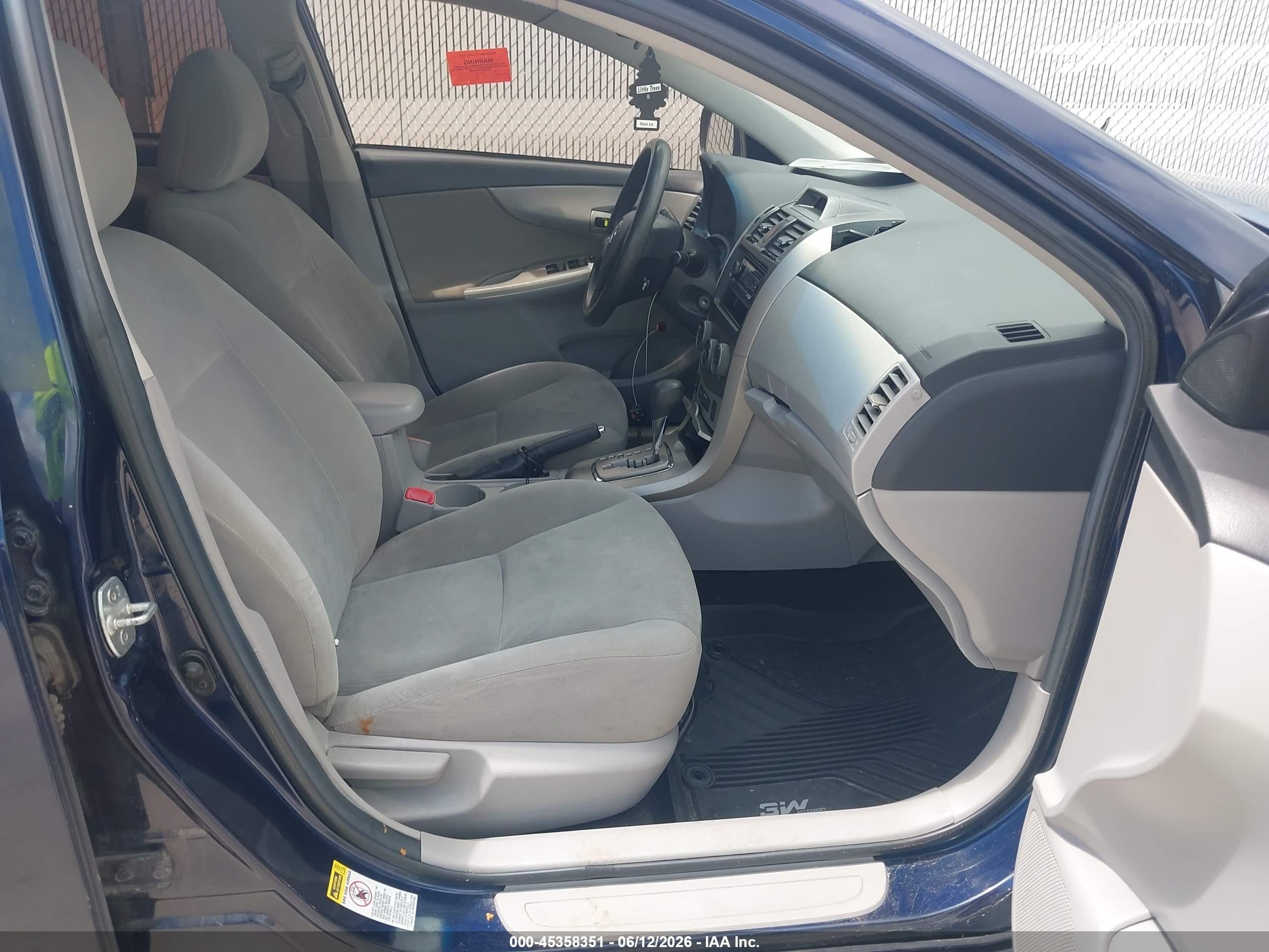 2012 Toyota Corolla Le Blue vin: 2T1BU4EE8CC893621