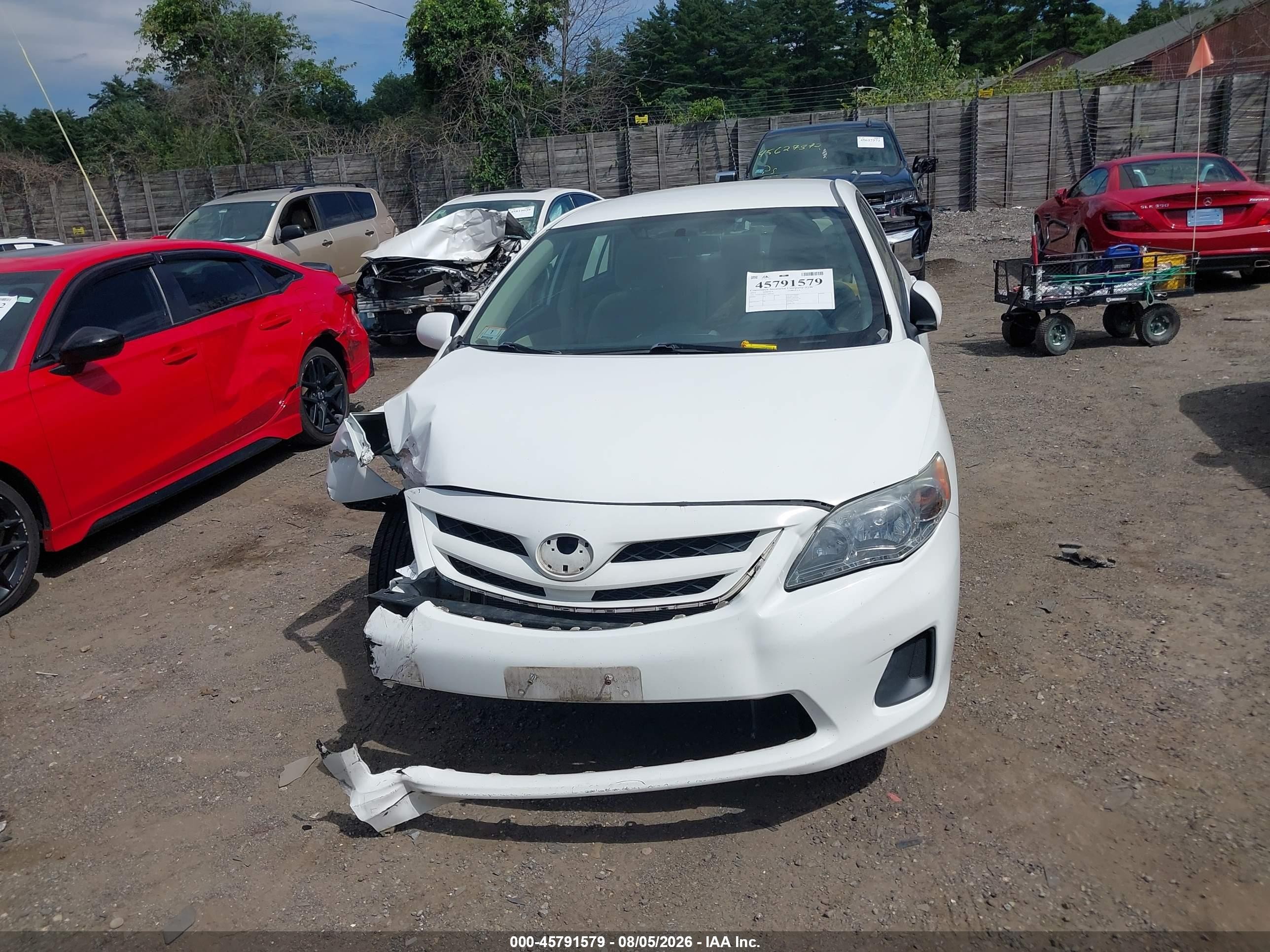 2012 Toyota Corolla Le White vin: 2T1BU4EE8CC900356