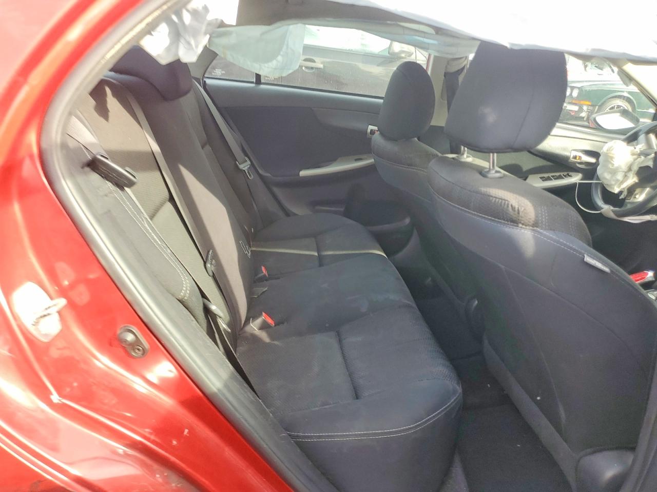 2012 Toyota Corolla Base Красный vin: 2T1BU4EE8CC905945