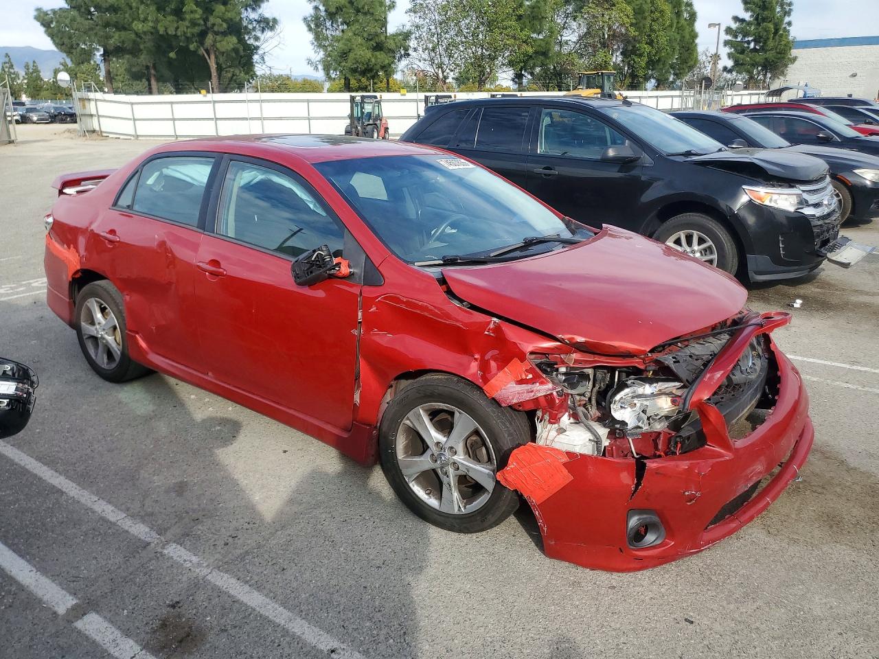 2012 Toyota Corolla Base Красный vin: 2T1BU4EE8CC905945