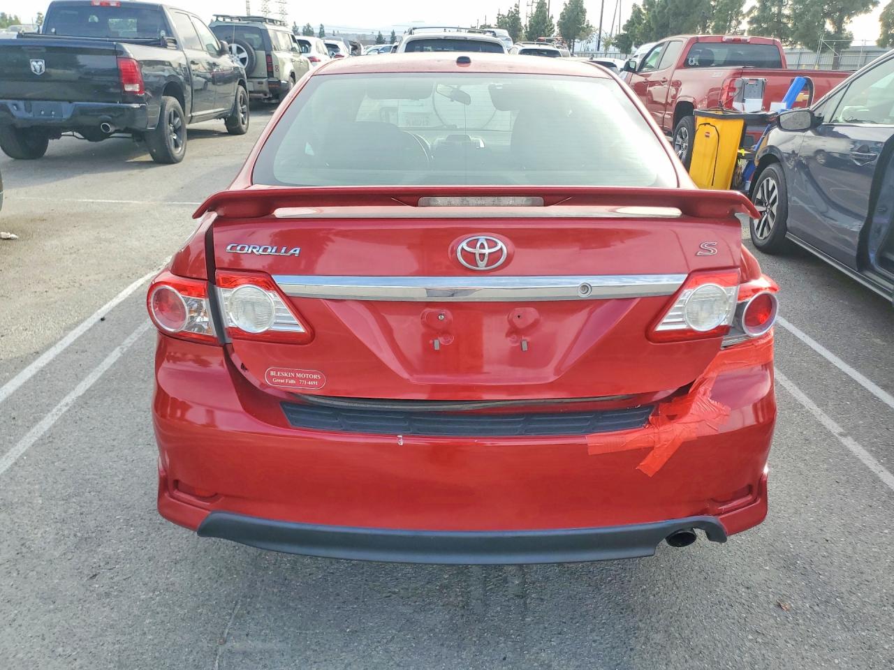 2012 Toyota Corolla Base Красный vin: 2T1BU4EE8CC905945