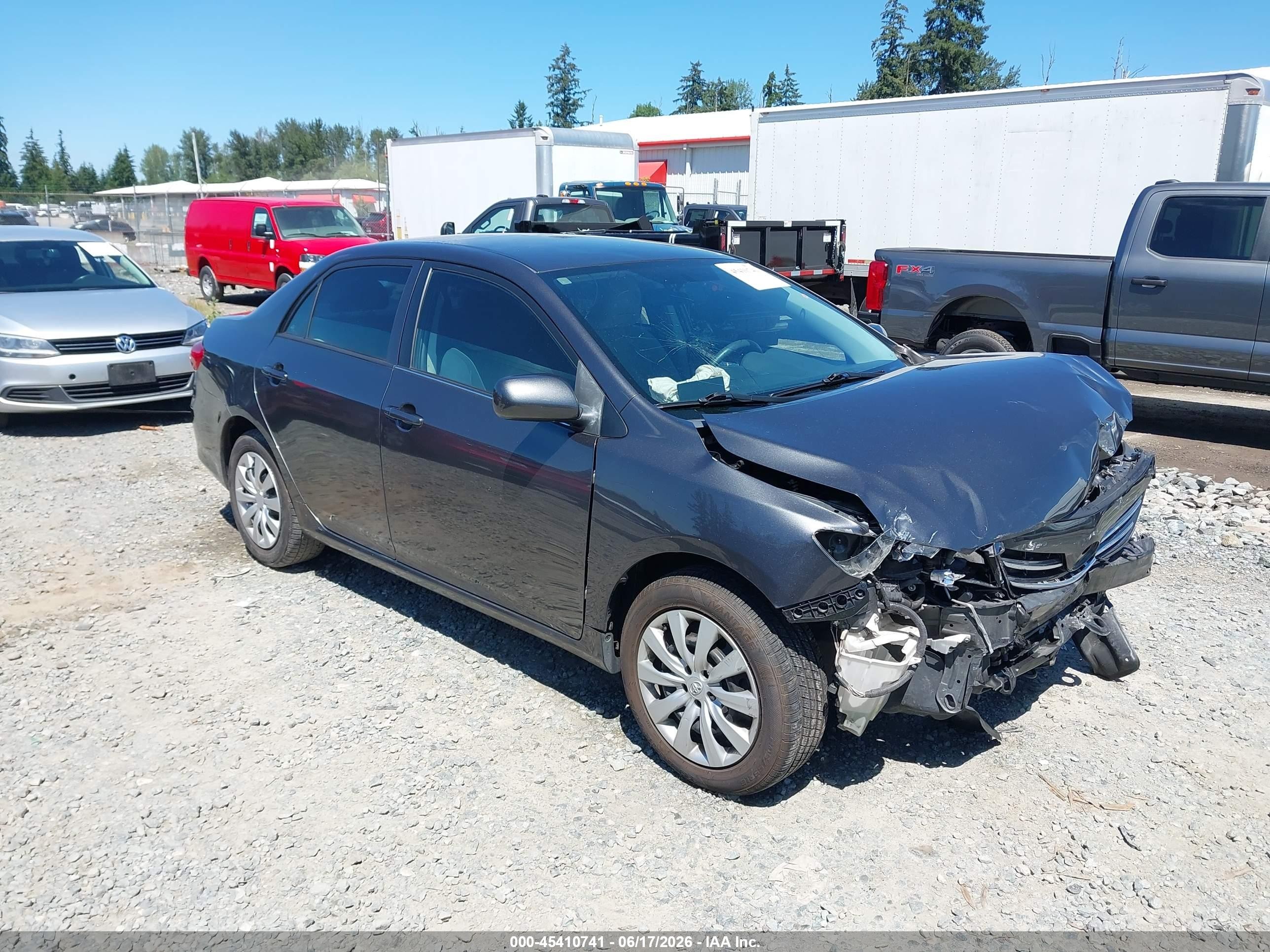 2013 Toyota Corolla Le Gray vin: 2T1BU4EE8DC003880