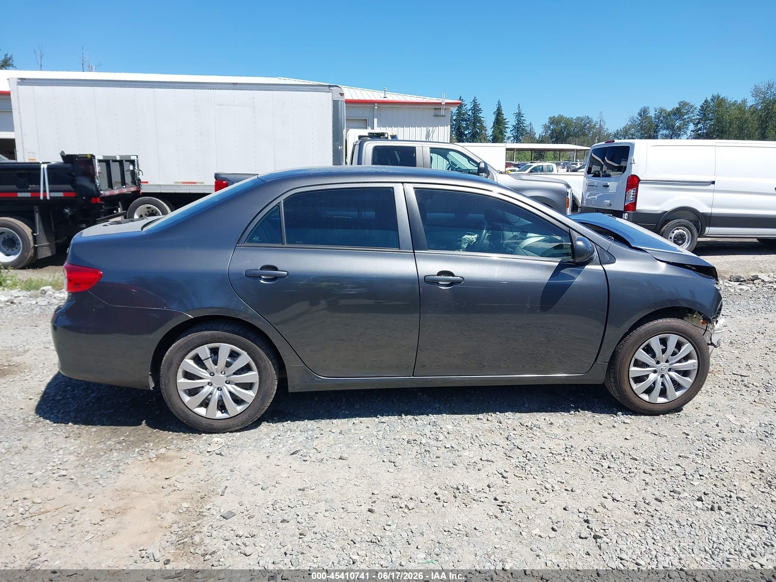 2013 Toyota Corolla Le Gray vin: 2T1BU4EE8DC003880