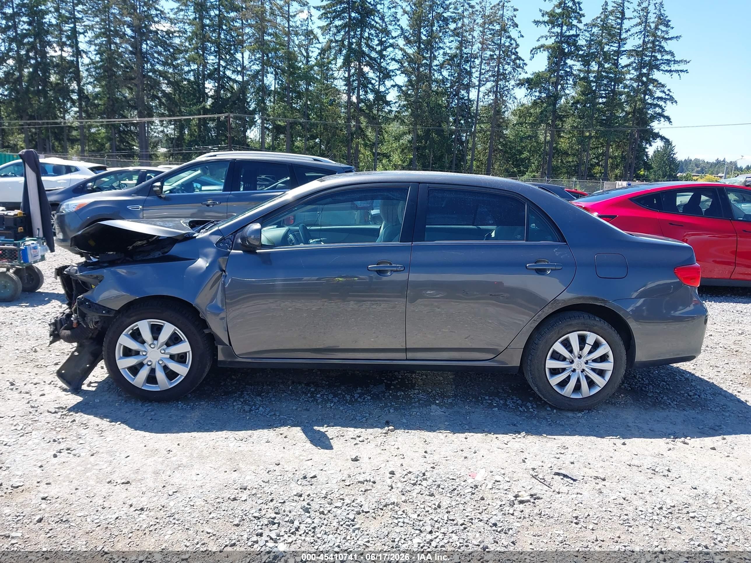 2013 Toyota Corolla Le Gray vin: 2T1BU4EE8DC003880