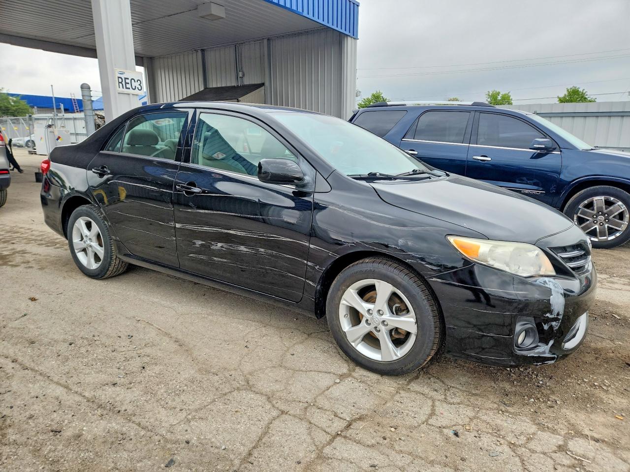 2013 Toyota Corolla Le Black vin: 2T1BU4EE8DC011123