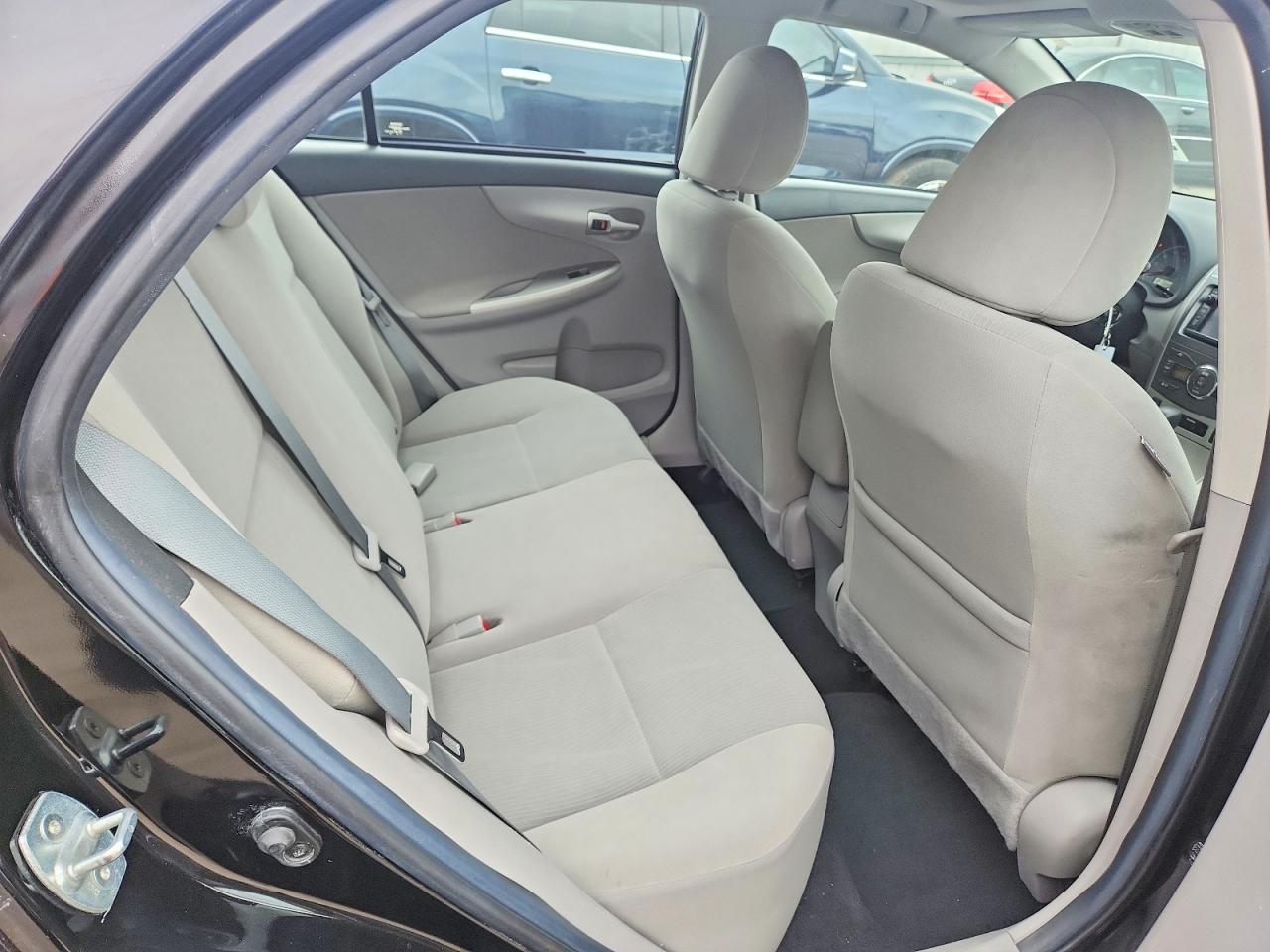 2013 Toyota Corolla Le Black vin: 2T1BU4EE8DC011123