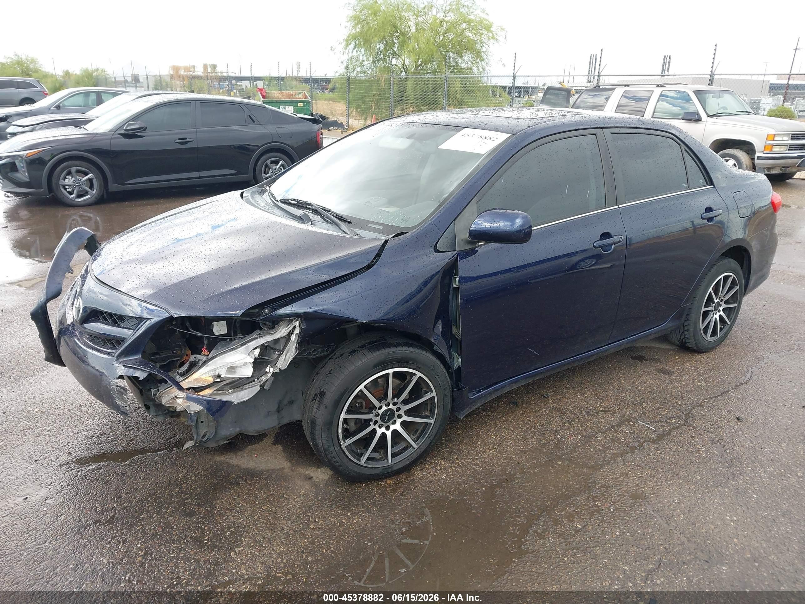 2013 Toyota Corolla Le Blue vin: 2T1BU4EE8DC031680