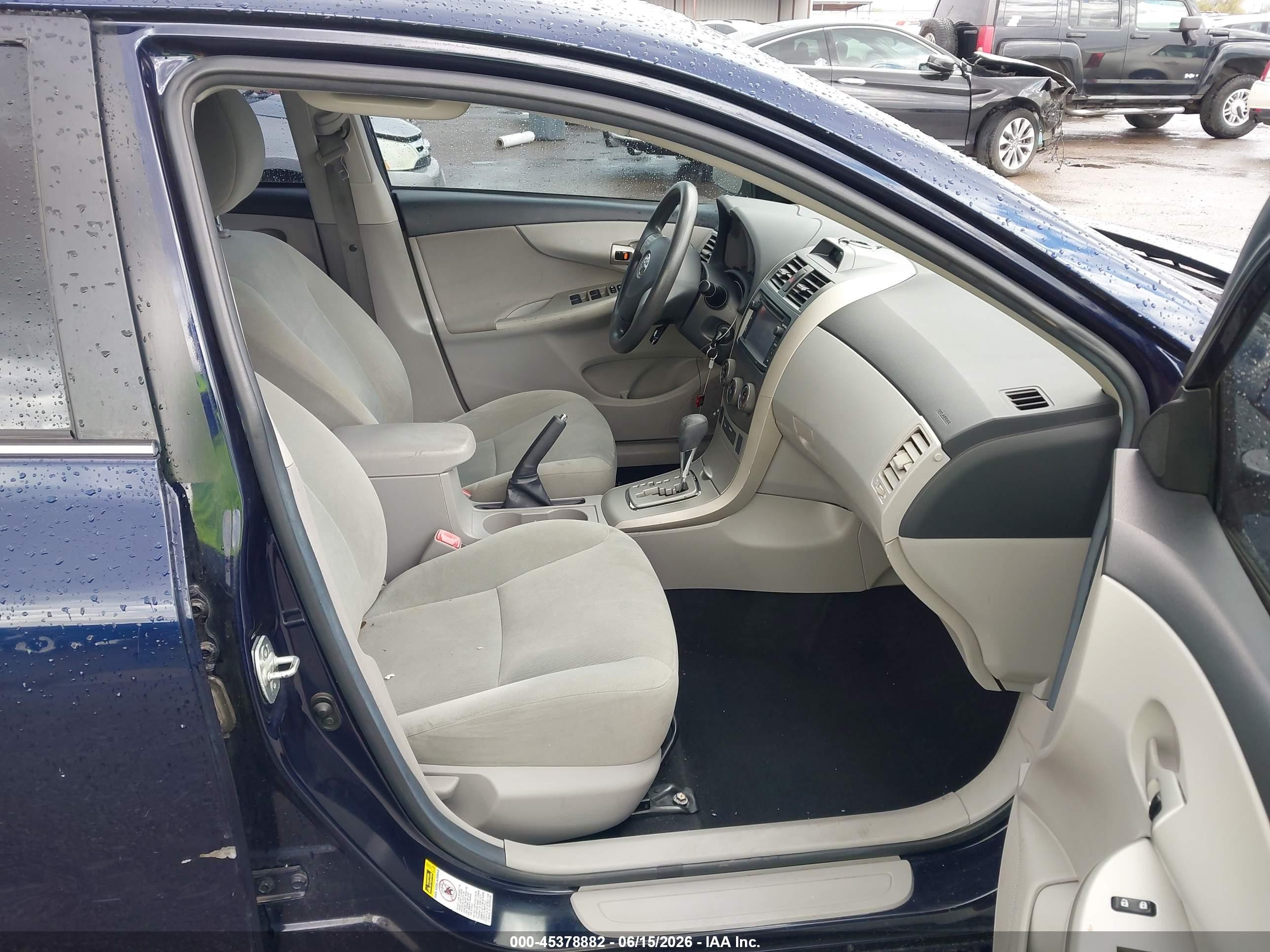 2013 Toyota Corolla Le Blue vin: 2T1BU4EE8DC031680