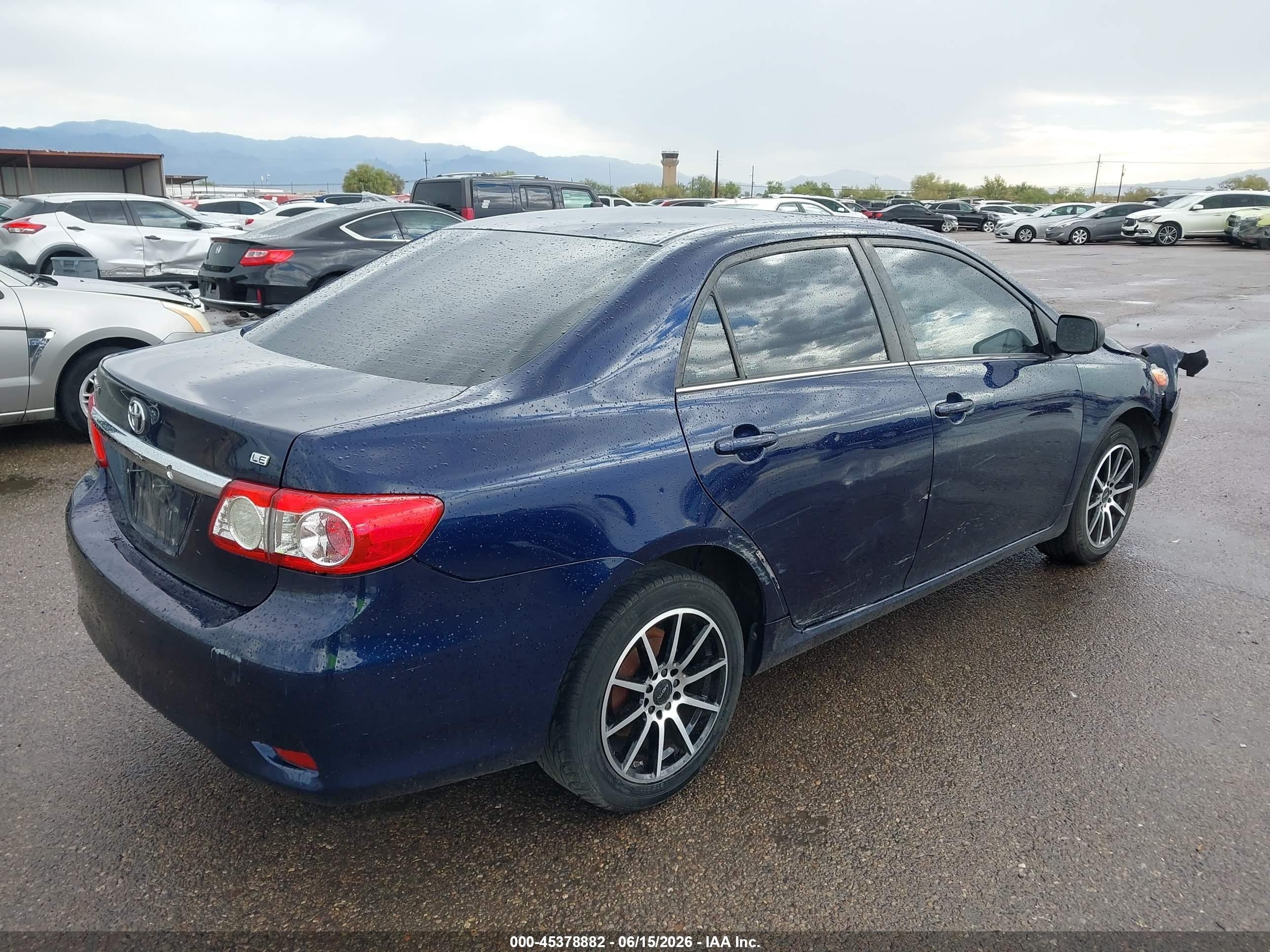 2013 Toyota Corolla Le Blue vin: 2T1BU4EE8DC031680