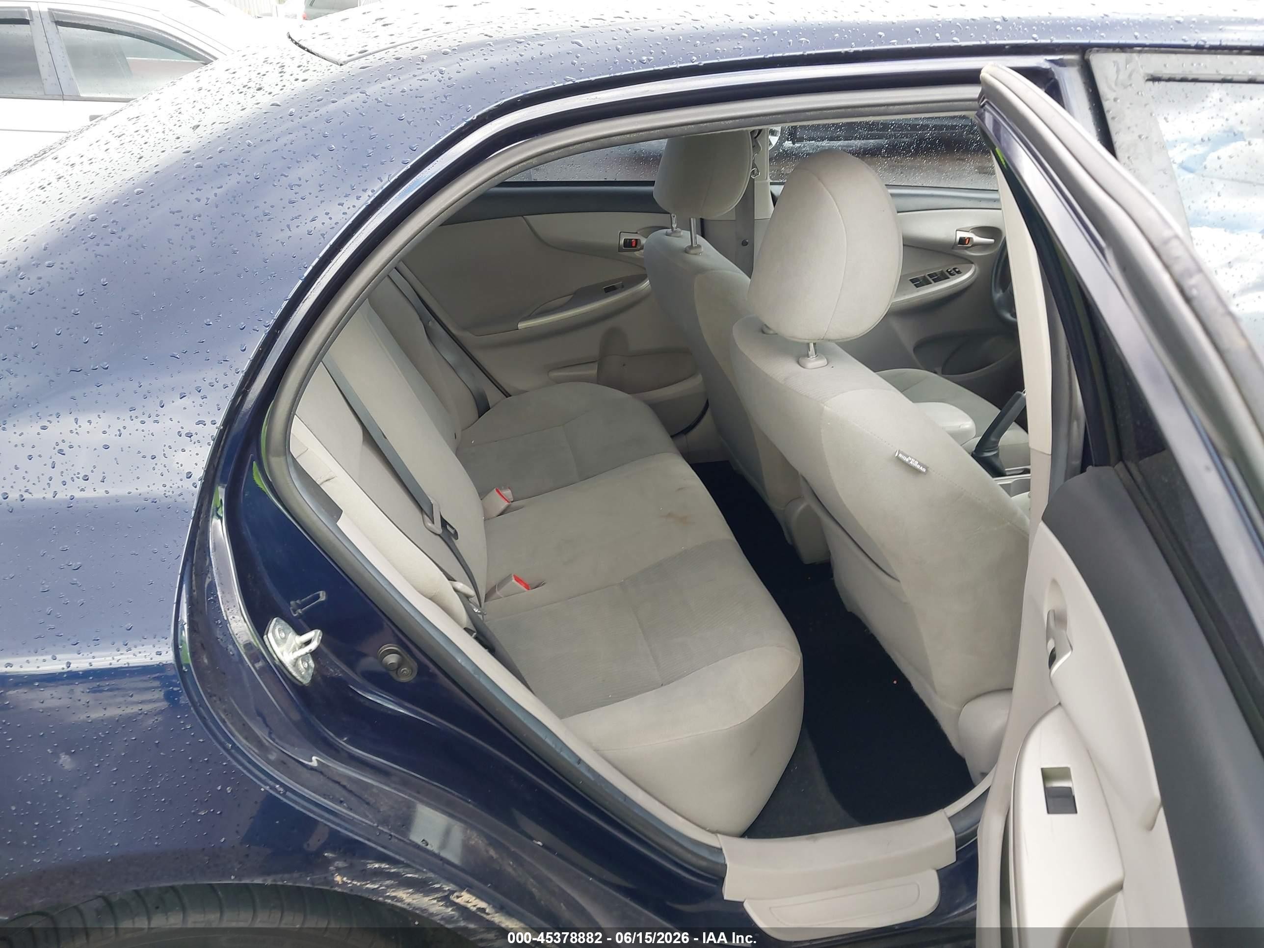 2013 Toyota Corolla Le Blue vin: 2T1BU4EE8DC031680