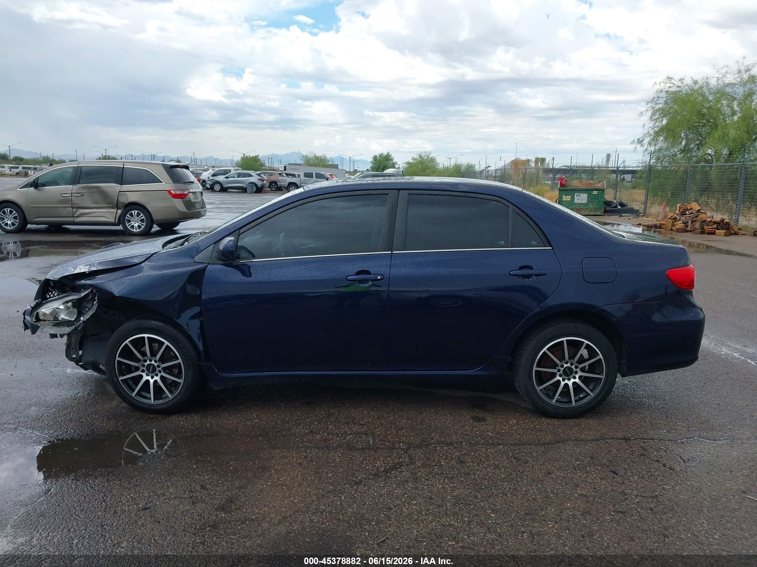 2013 Toyota Corolla Le Blue vin: 2T1BU4EE8DC031680