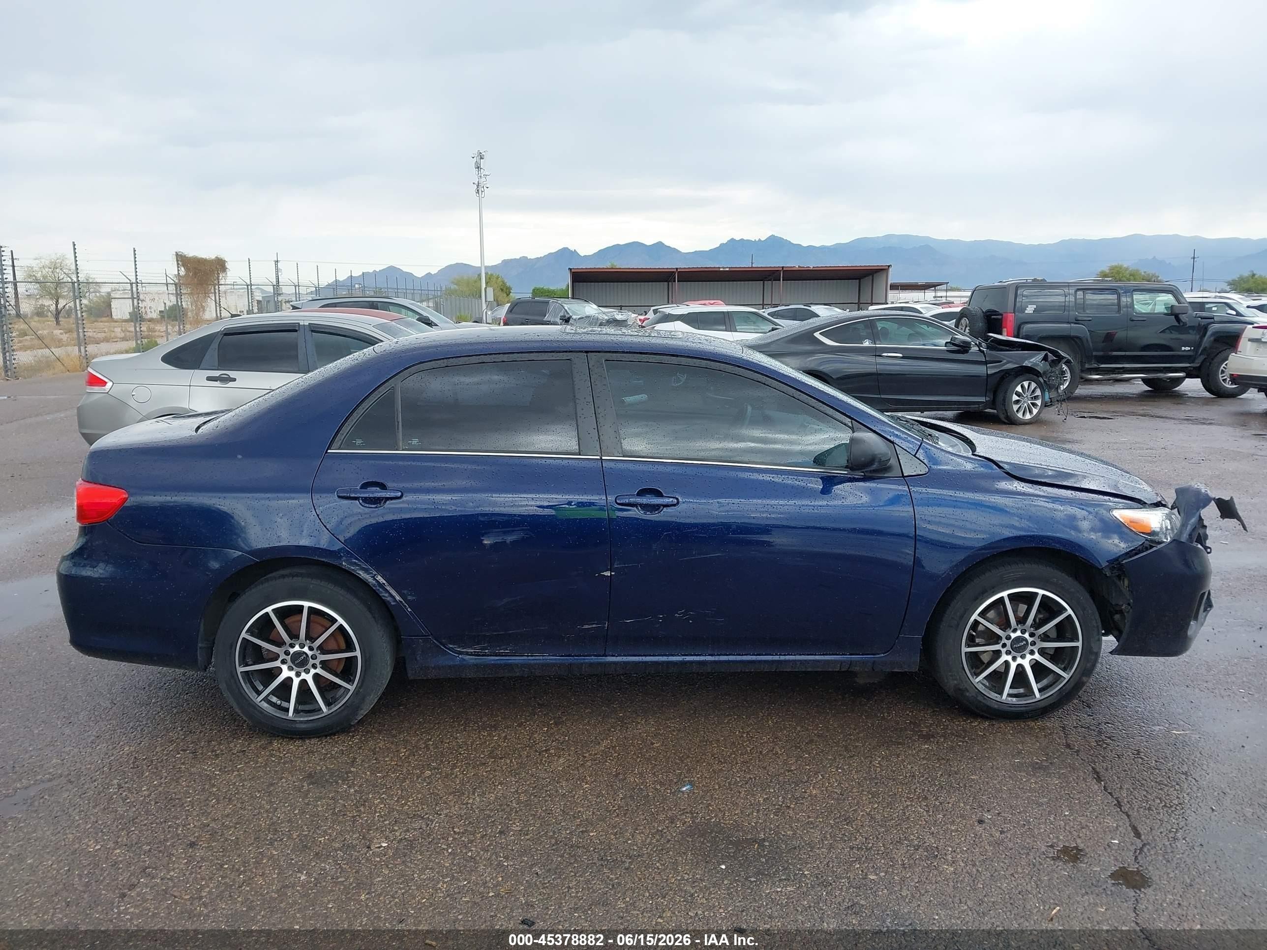 2013 Toyota Corolla Le Blue vin: 2T1BU4EE8DC031680
