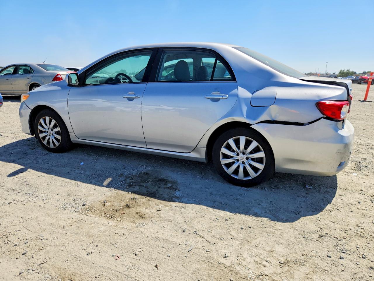 2013 Toyota Corolla Le Silver vin: 2T1BU4EE8DC053405