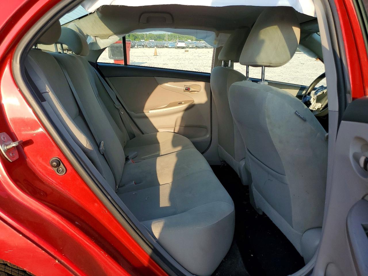 2013 Toyota Corolla Le Red vin: 2T1BU4EE8DC059656
