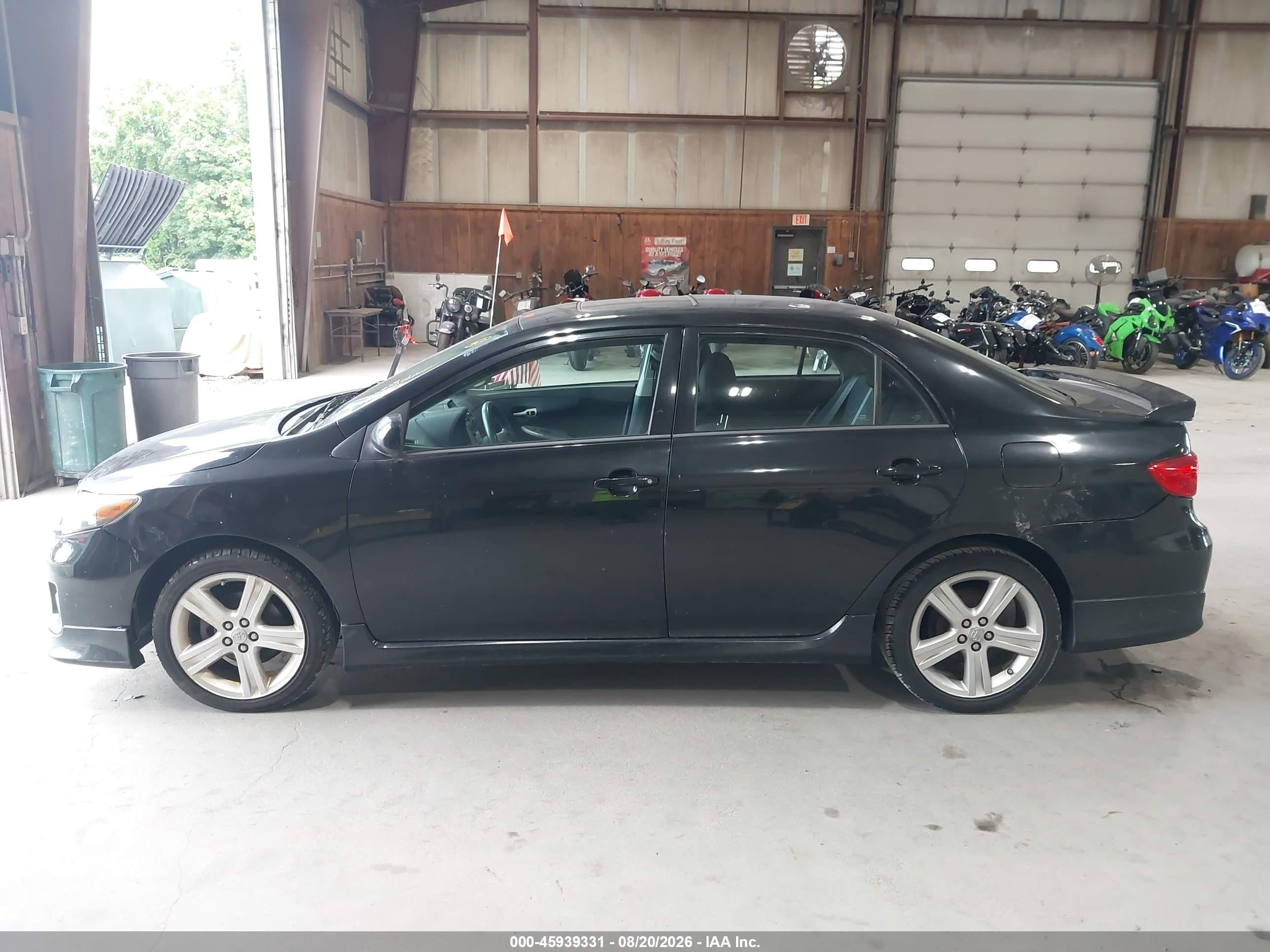 2013 Toyota Corolla S Black vin: 2T1BU4EE8DC072021