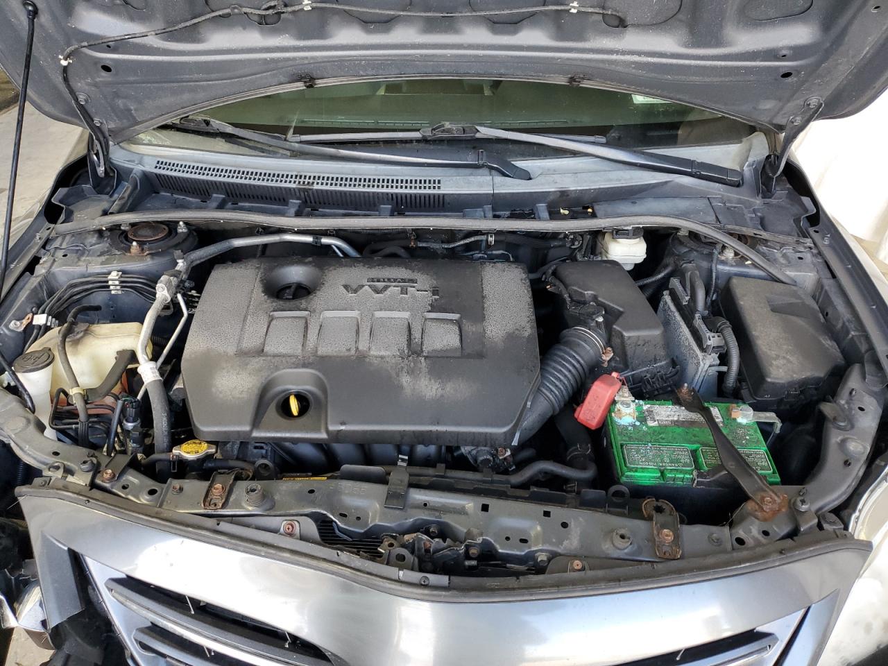 2013 Toyota Corolla Le Gray vin: 2T1BU4EE8DC072116