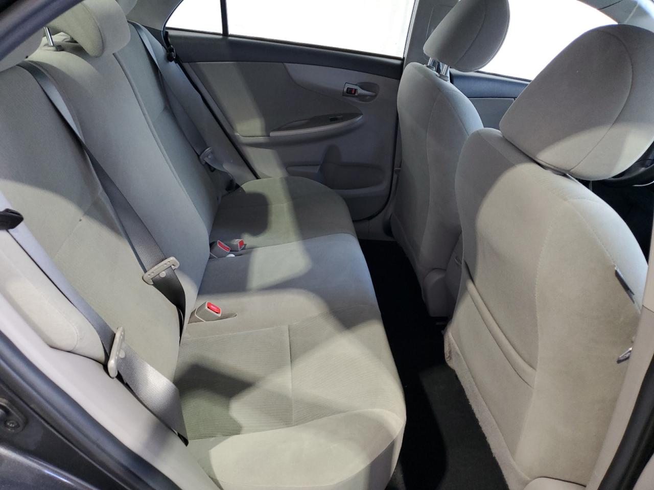 2013 Toyota Corolla Le Gray vin: 2T1BU4EE8DC072116