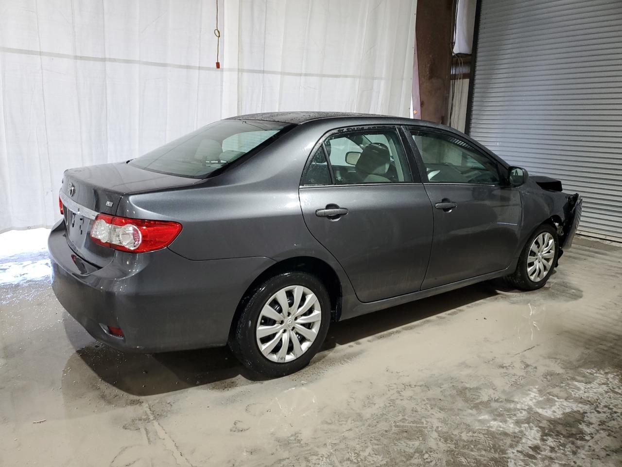 2013 Toyota Corolla Le Gray vin: 2T1BU4EE8DC072116