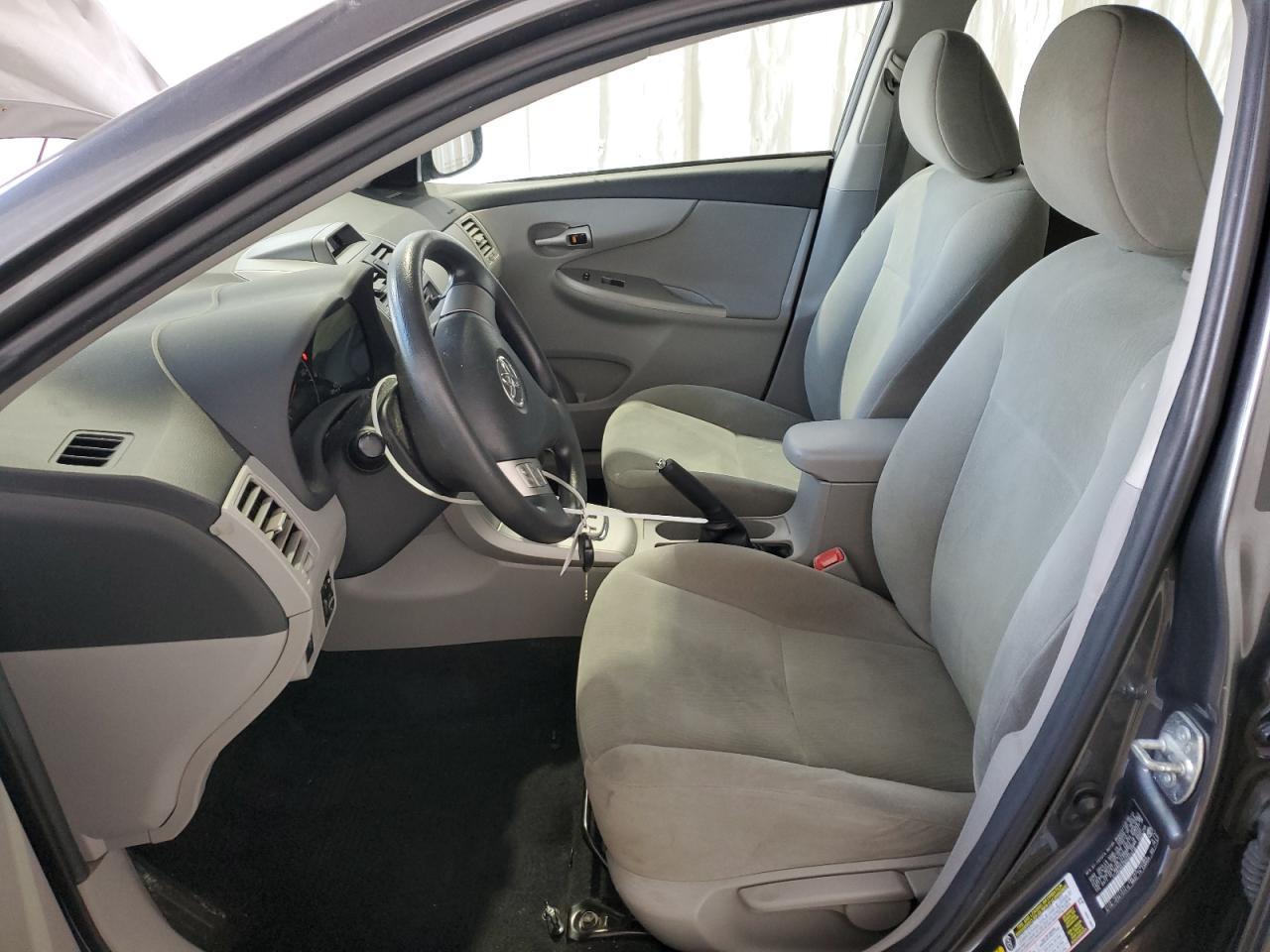 2013 Toyota Corolla Le Gray vin: 2T1BU4EE8DC072116