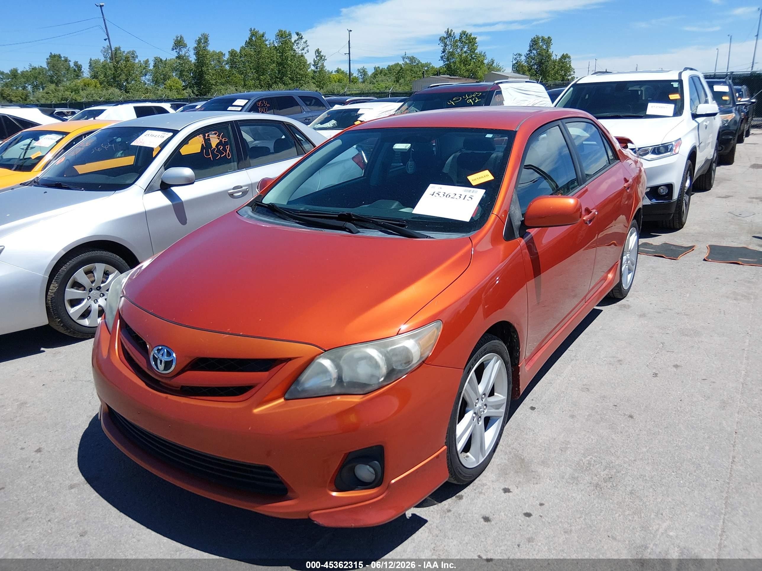 2013 Toyota Corolla S Special Edition Orange vin: 2T1BU4EE8DC073220