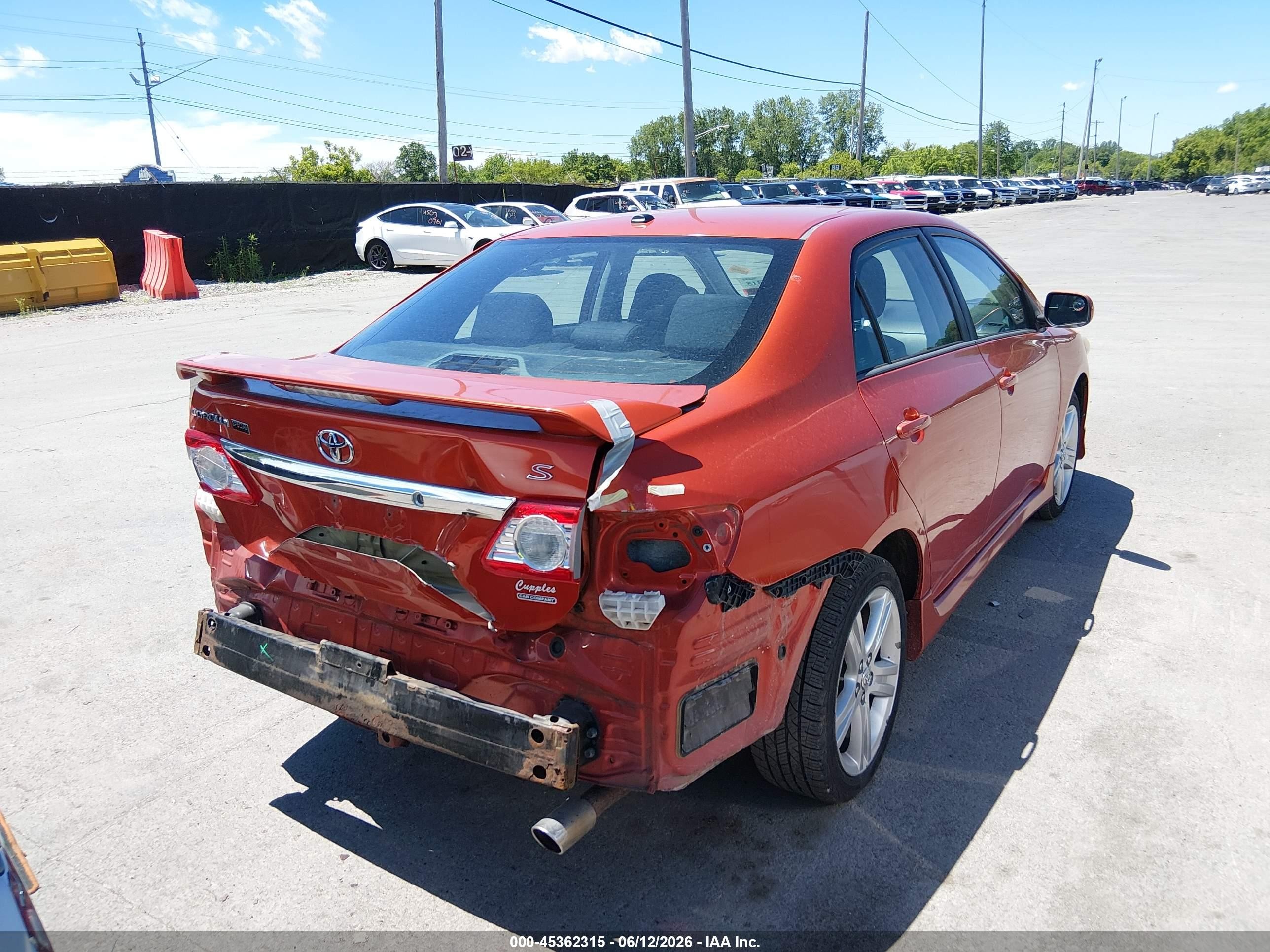 2013 Toyota Corolla S Special Edition Orange vin: 2T1BU4EE8DC073220