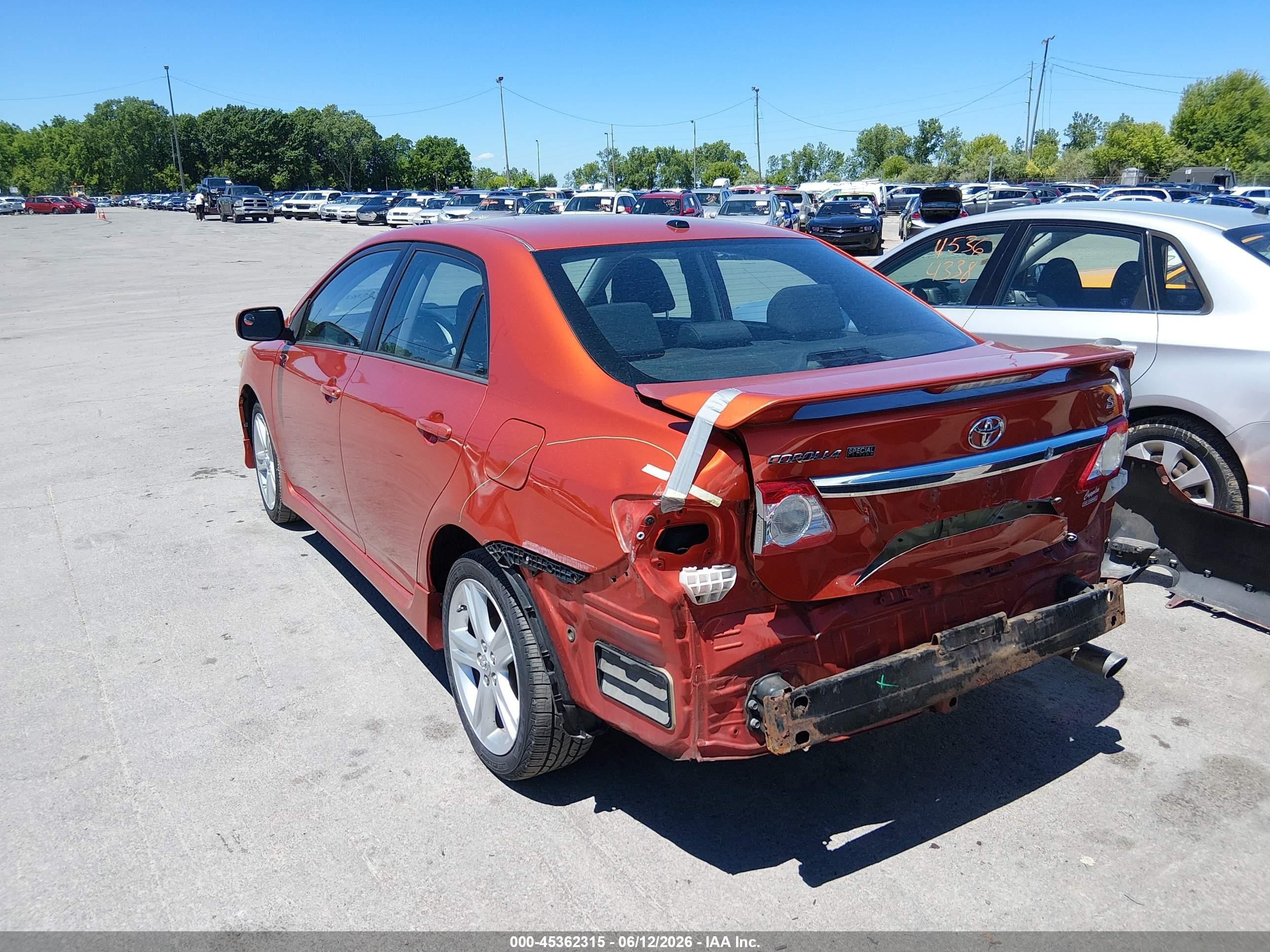 2013 Toyota Corolla S Special Edition Orange vin: 2T1BU4EE8DC073220