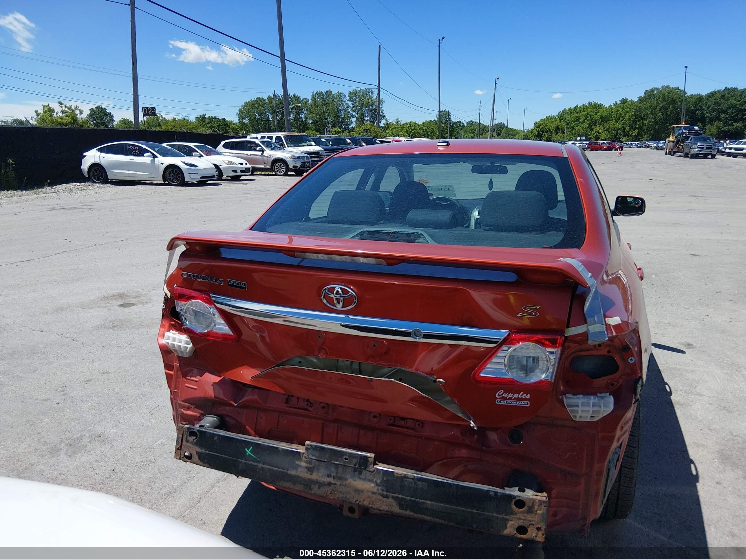 2013 Toyota Corolla S Special Edition Orange vin: 2T1BU4EE8DC073220