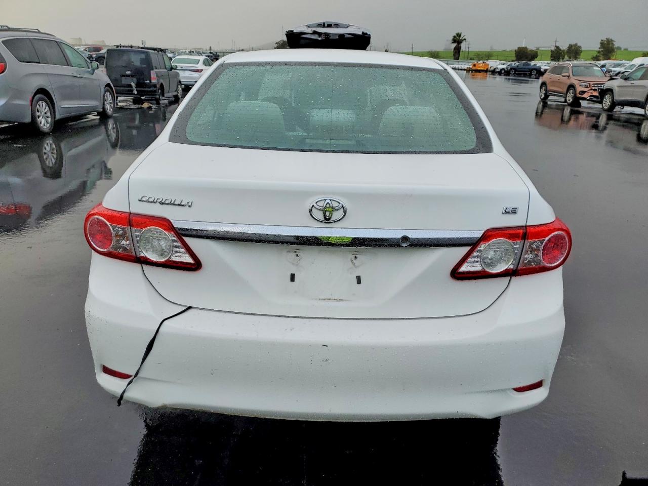 2013 Toyota Corolla Base White vin: 2T1BU4EE8DC088719