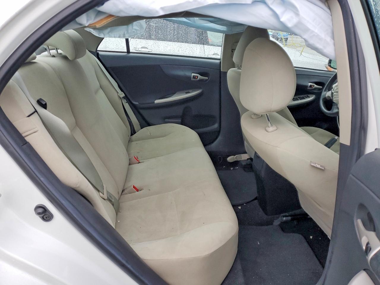2013 Toyota Corolla Base White vin: 2T1BU4EE8DC088719