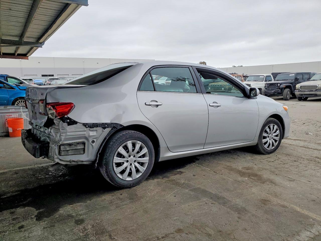 2013 Toyota Corolla Le Серебряный vin: 2T1BU4EE8DC095430