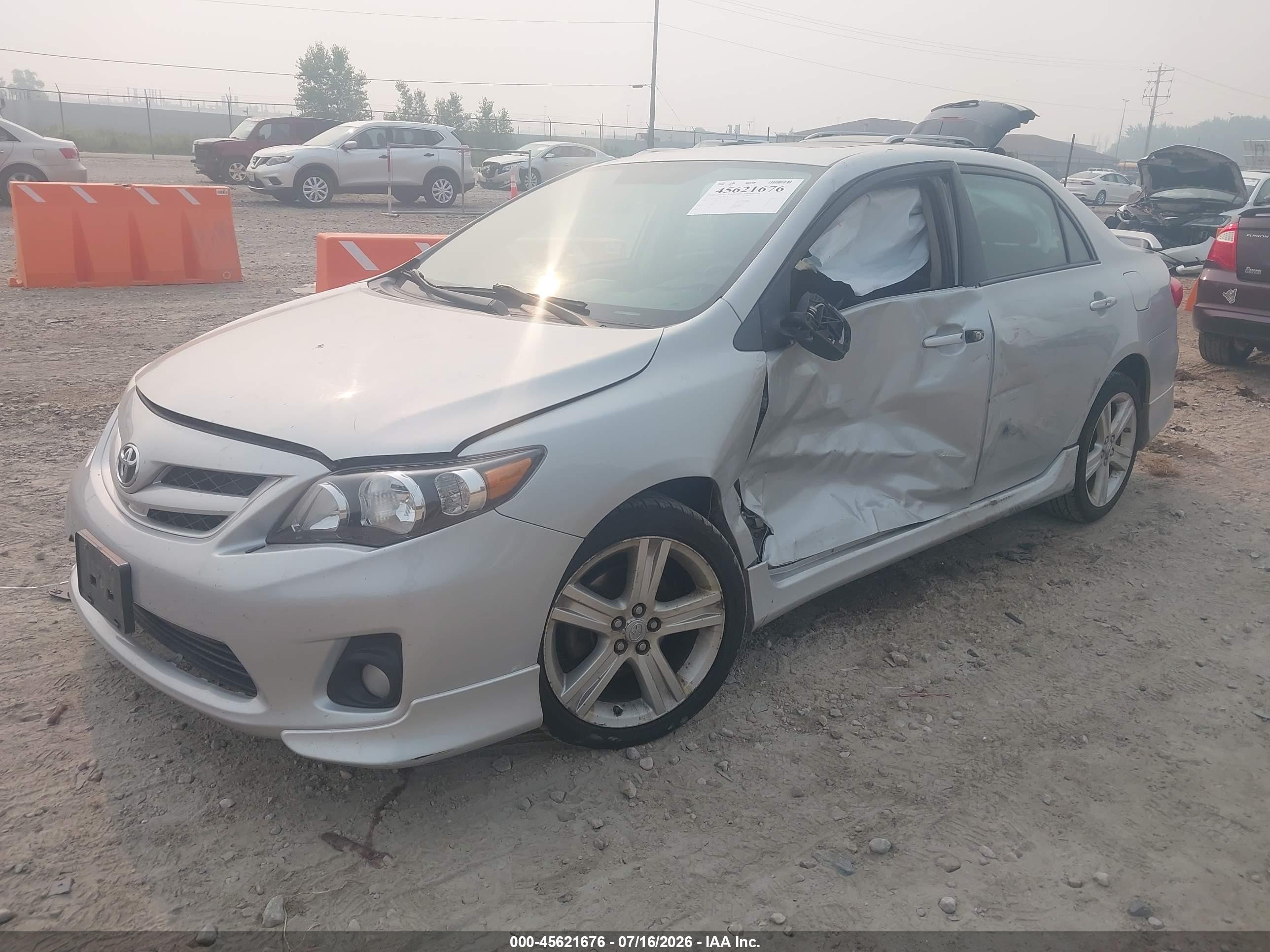 2013 Toyota Corolla S Silver vin: 2T1BU4EE8DC105518