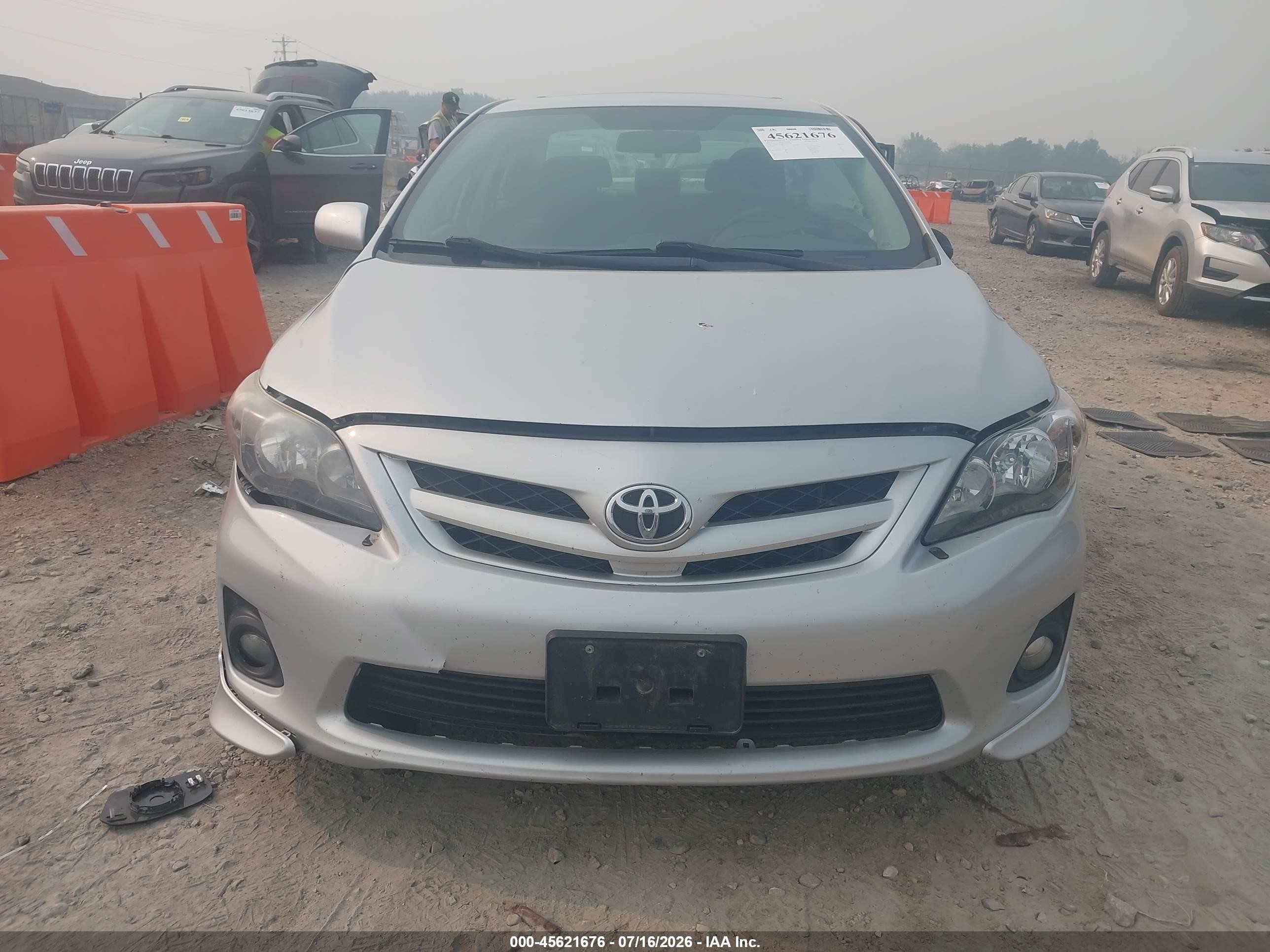 2013 Toyota Corolla S Silver vin: 2T1BU4EE8DC105518