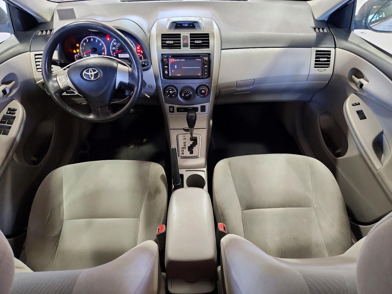 2013 Toyota Corolla Le Silver vin: 2T1BU4EE8DC109066