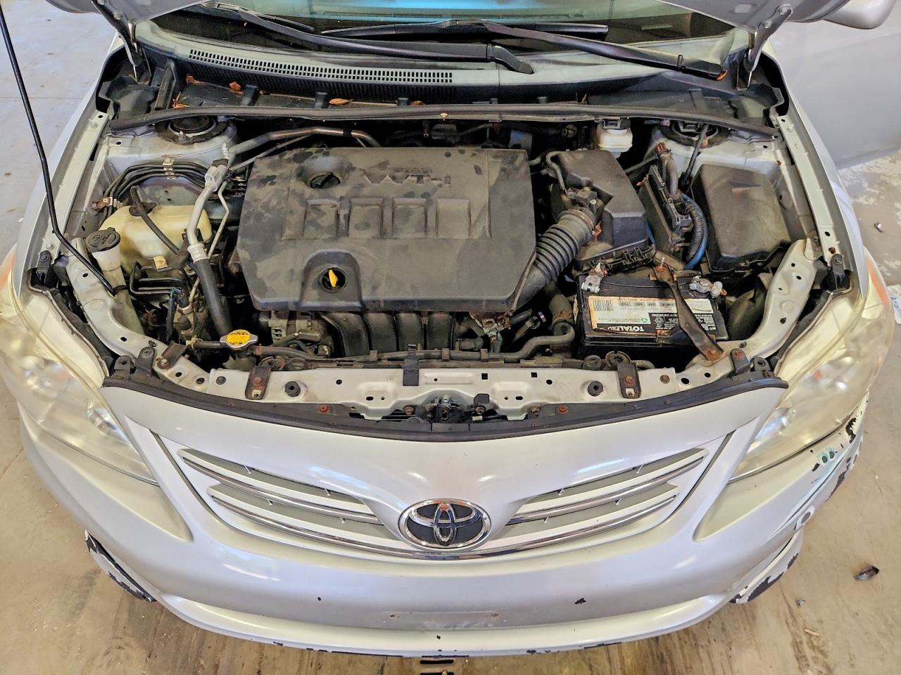 2013 Toyota Corolla Le Silver vin: 2T1BU4EE8DC109066