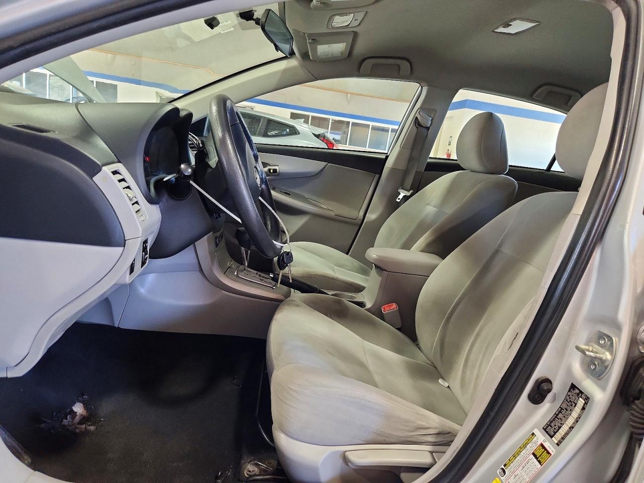 2013 Toyota Corolla Le Silver vin: 2T1BU4EE8DC109066
