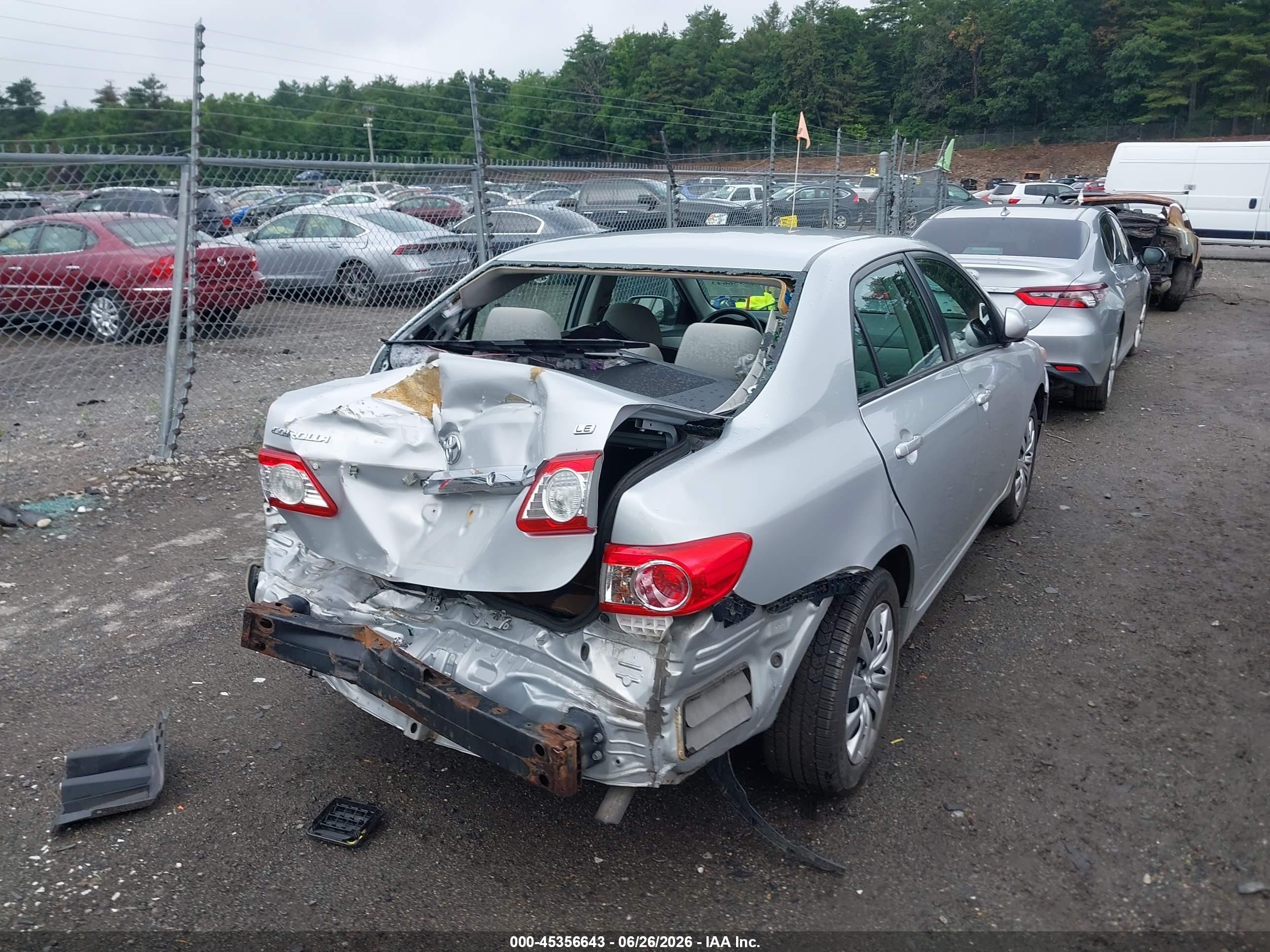 2013 Toyota Corolla Le Gray vin: 2T1BU4EE8DC111013