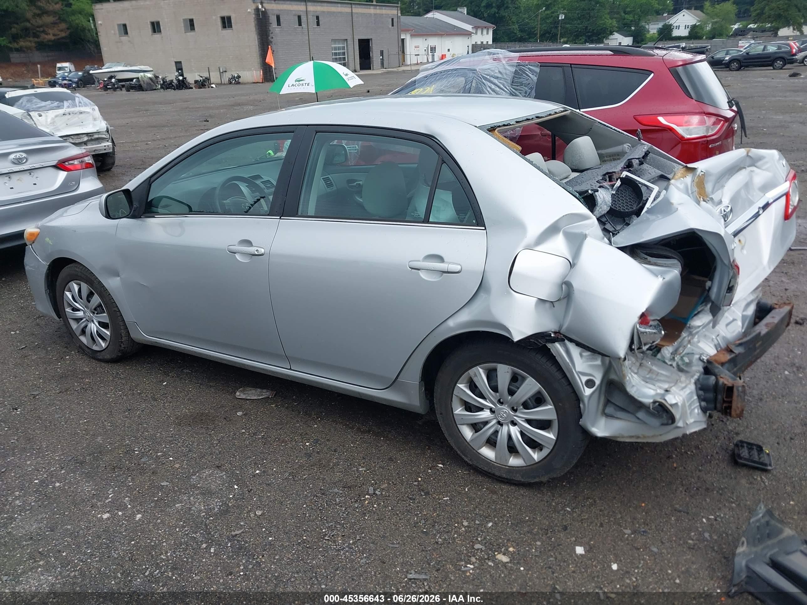 2013 Toyota Corolla Le Gray vin: 2T1BU4EE8DC111013