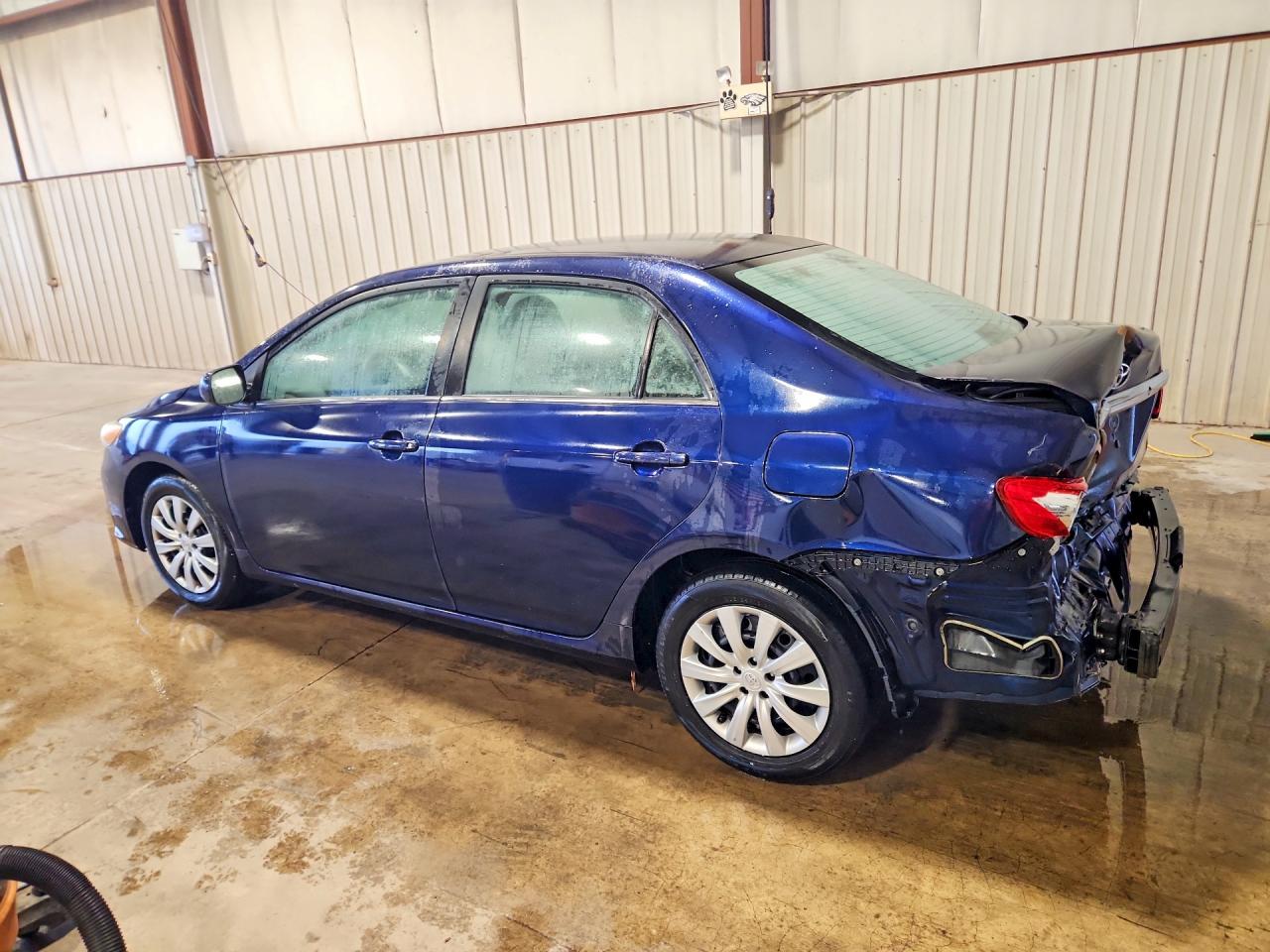 2013 Toyota Corolla Le Blue vin: 2T1BU4EE8DC116826