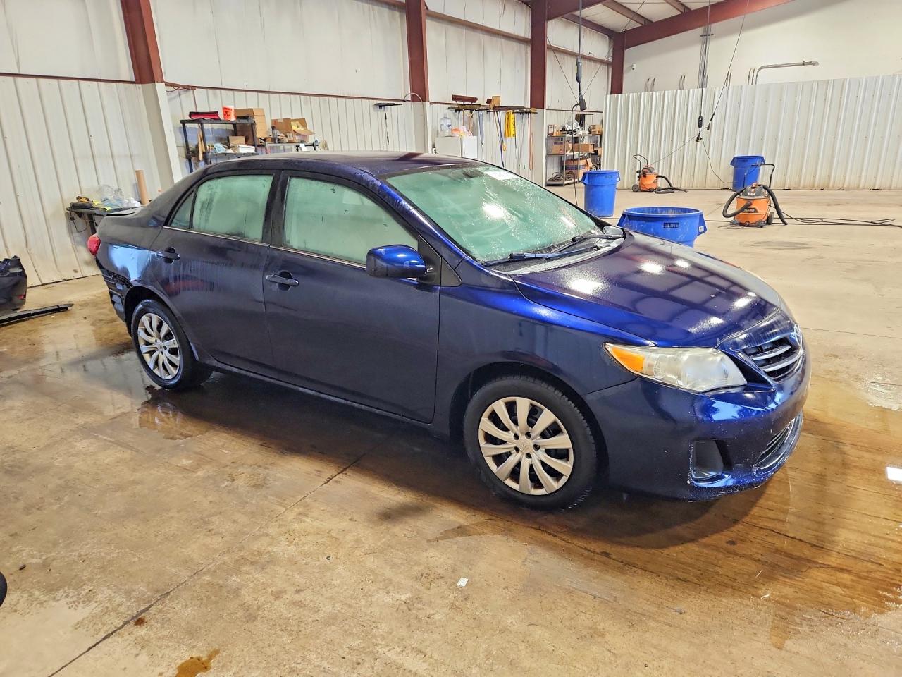 2013 Toyota Corolla Le Blue vin: 2T1BU4EE8DC116826