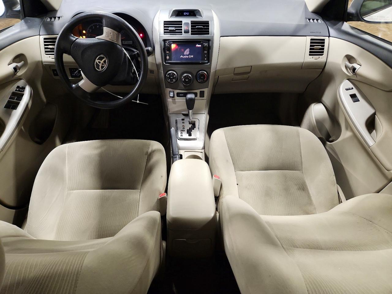 2013 Toyota Corolla Le White vin: 2T1BU4EE8DC918924