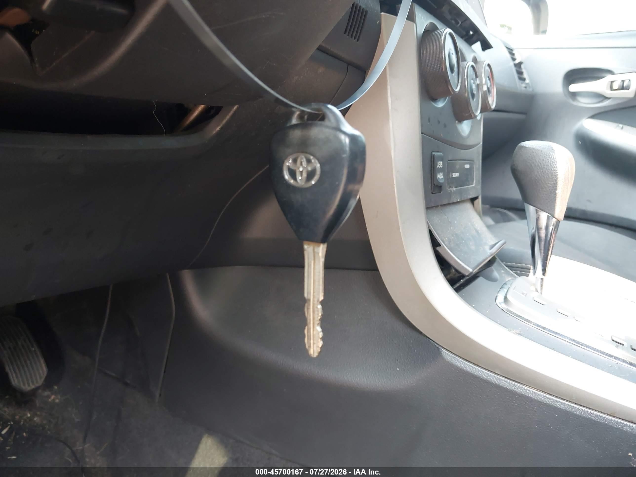 2013 Toyota Corolla S Красный vin: 2T1BU4EE8DC937473