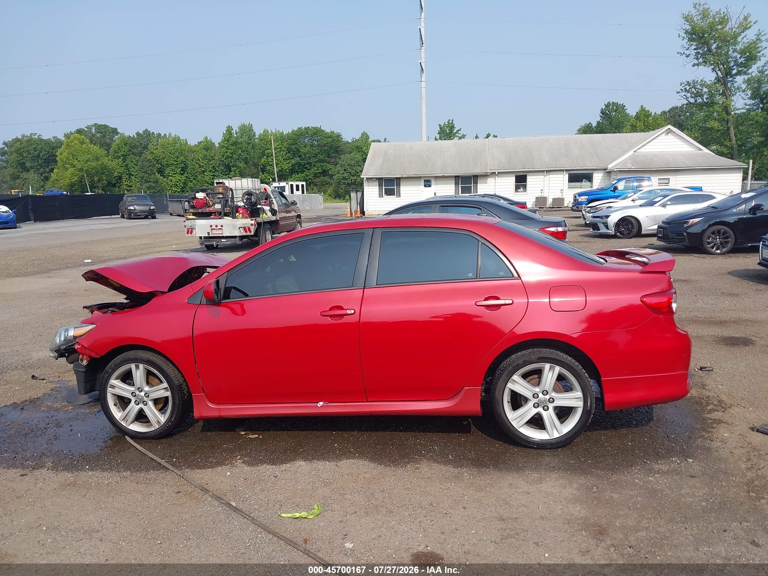 2013 Toyota Corolla S Красный vin: 2T1BU4EE8DC937473