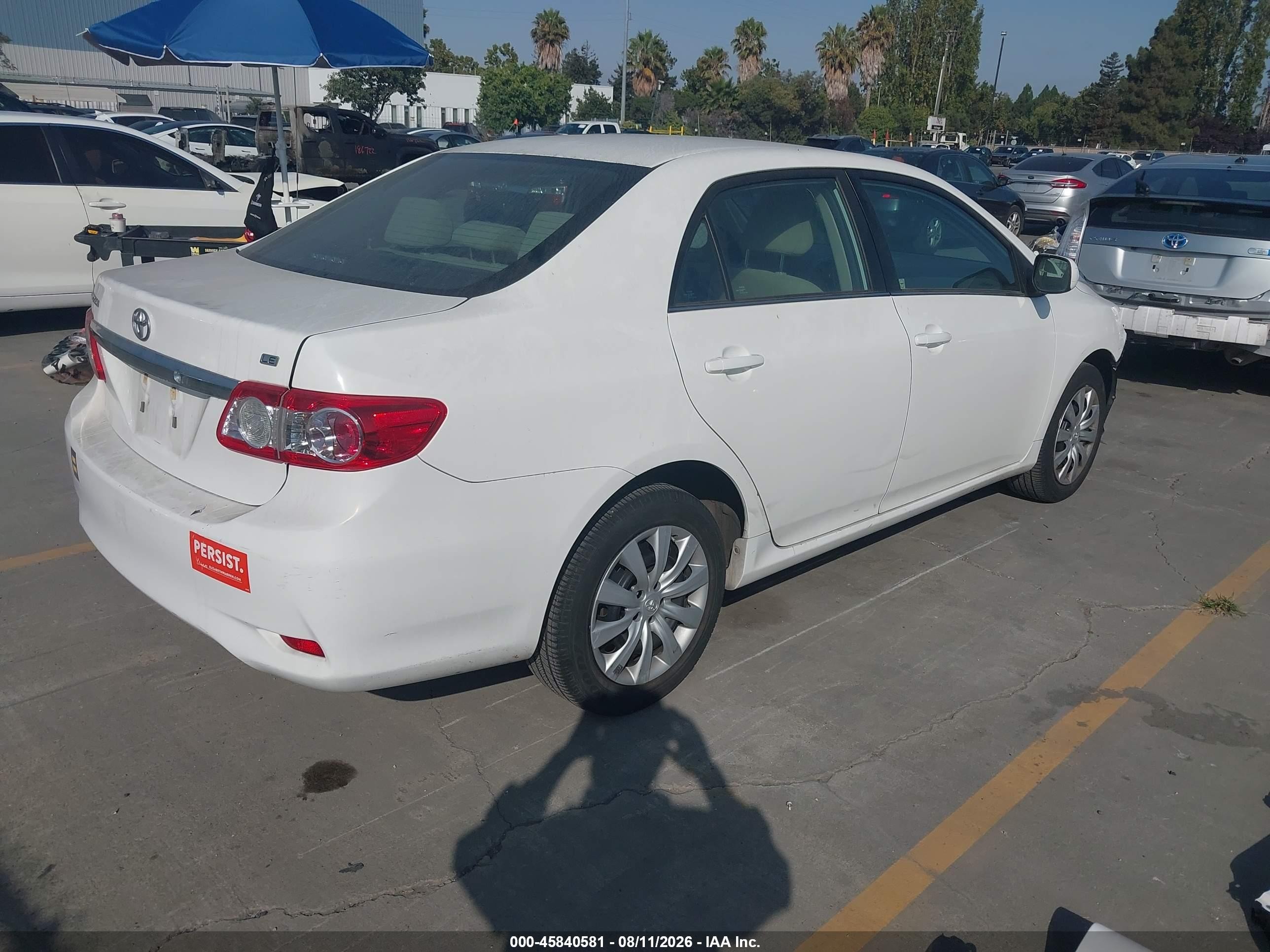 2013 Toyota Corolla Le White vin: 2T1BU4EE8DC954516