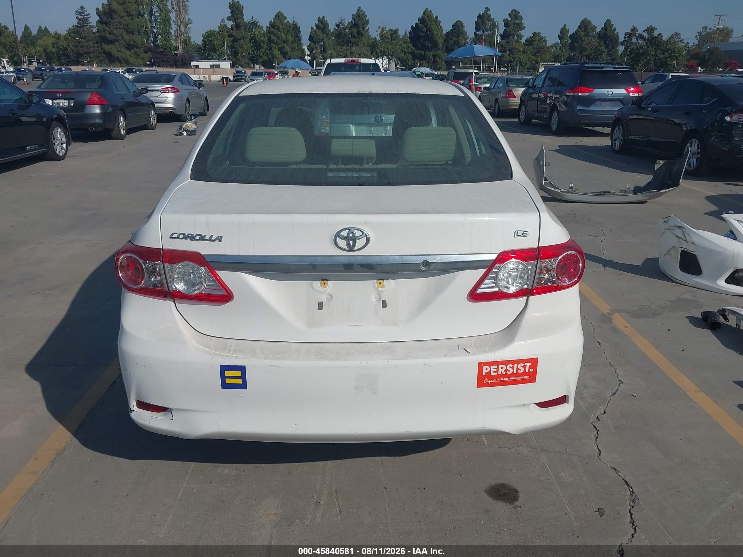 2013 Toyota Corolla Le White vin: 2T1BU4EE8DC954516