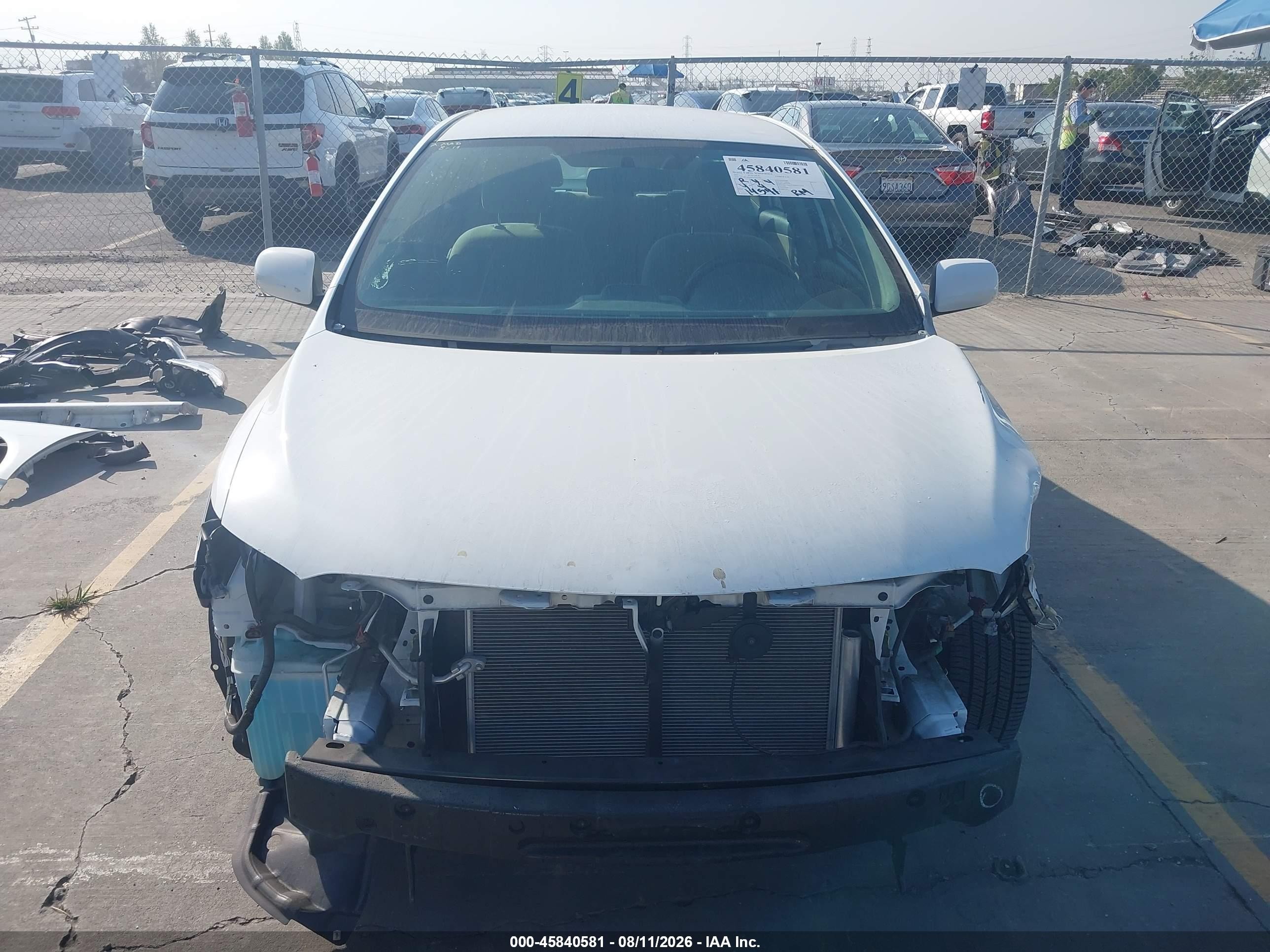 2013 Toyota Corolla Le White vin: 2T1BU4EE8DC954516
