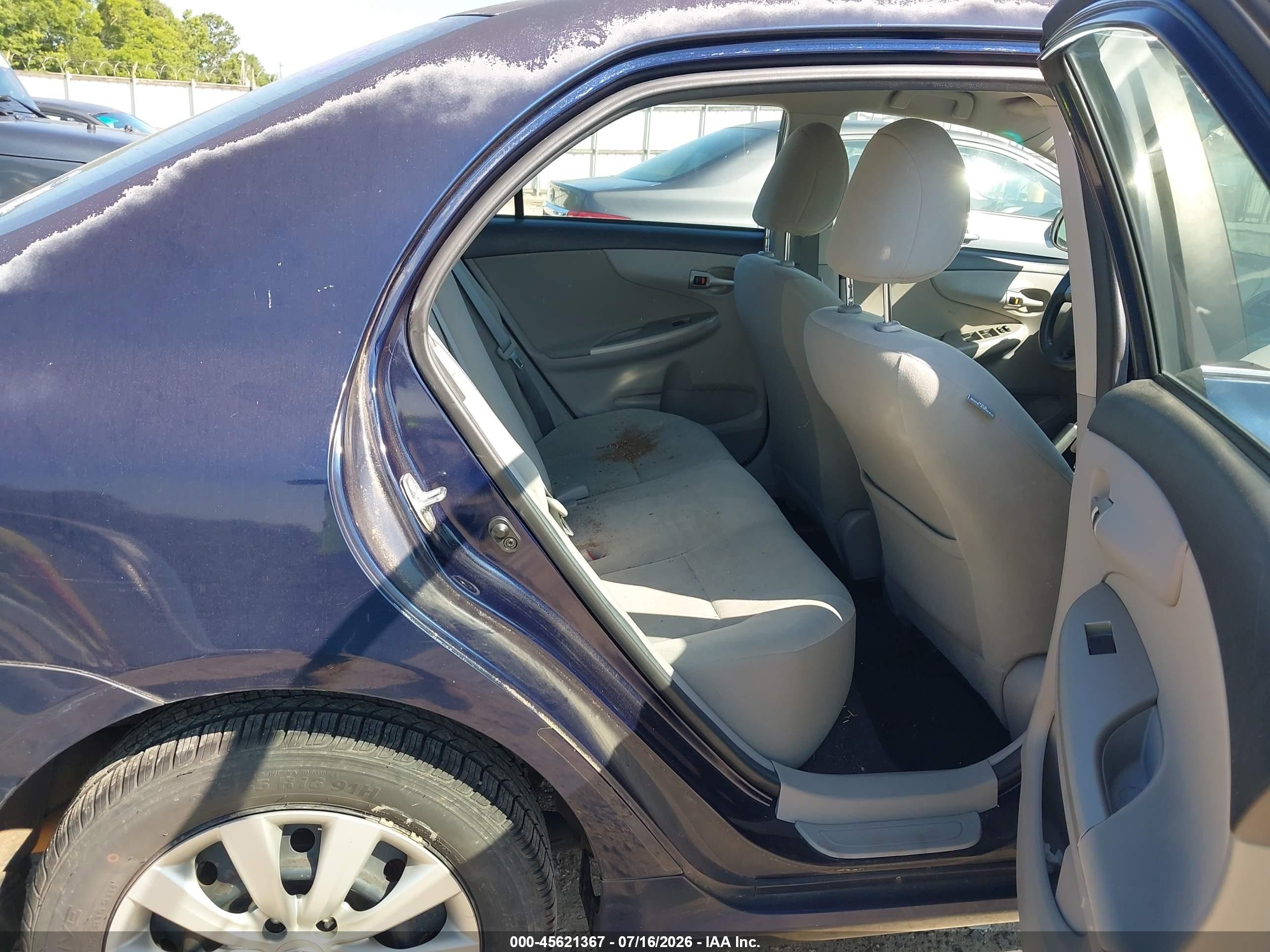2013 Toyota Corolla Le Dark Blue vin: 2T1BU4EE8DC961921